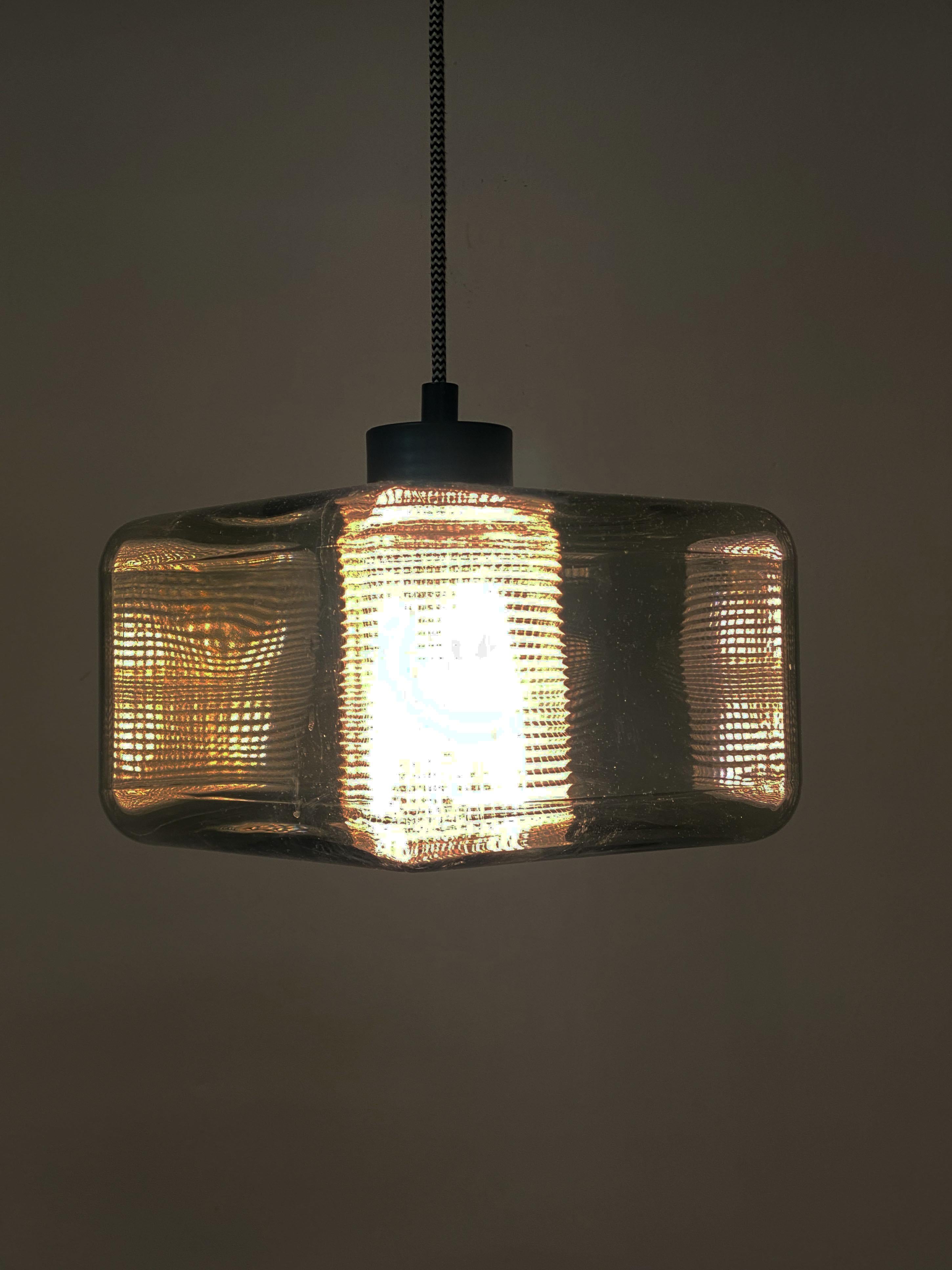 Ciondolo quadrato in vetro di Carl Fagerlund per Orrefors Glassworks in vendita 7