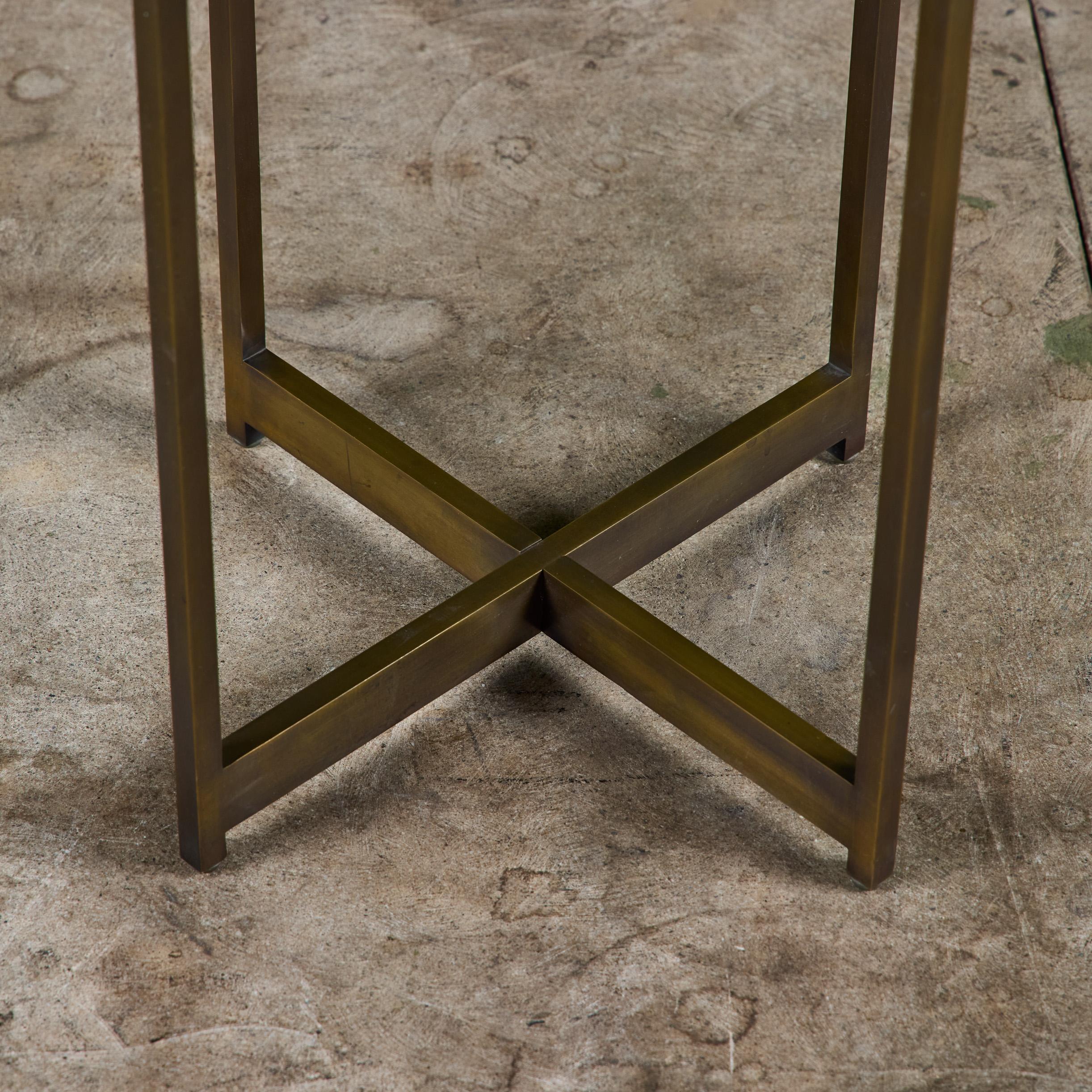 Table d'appoint carrée en verre par Metropolitan Furniture Co. en vente 8
