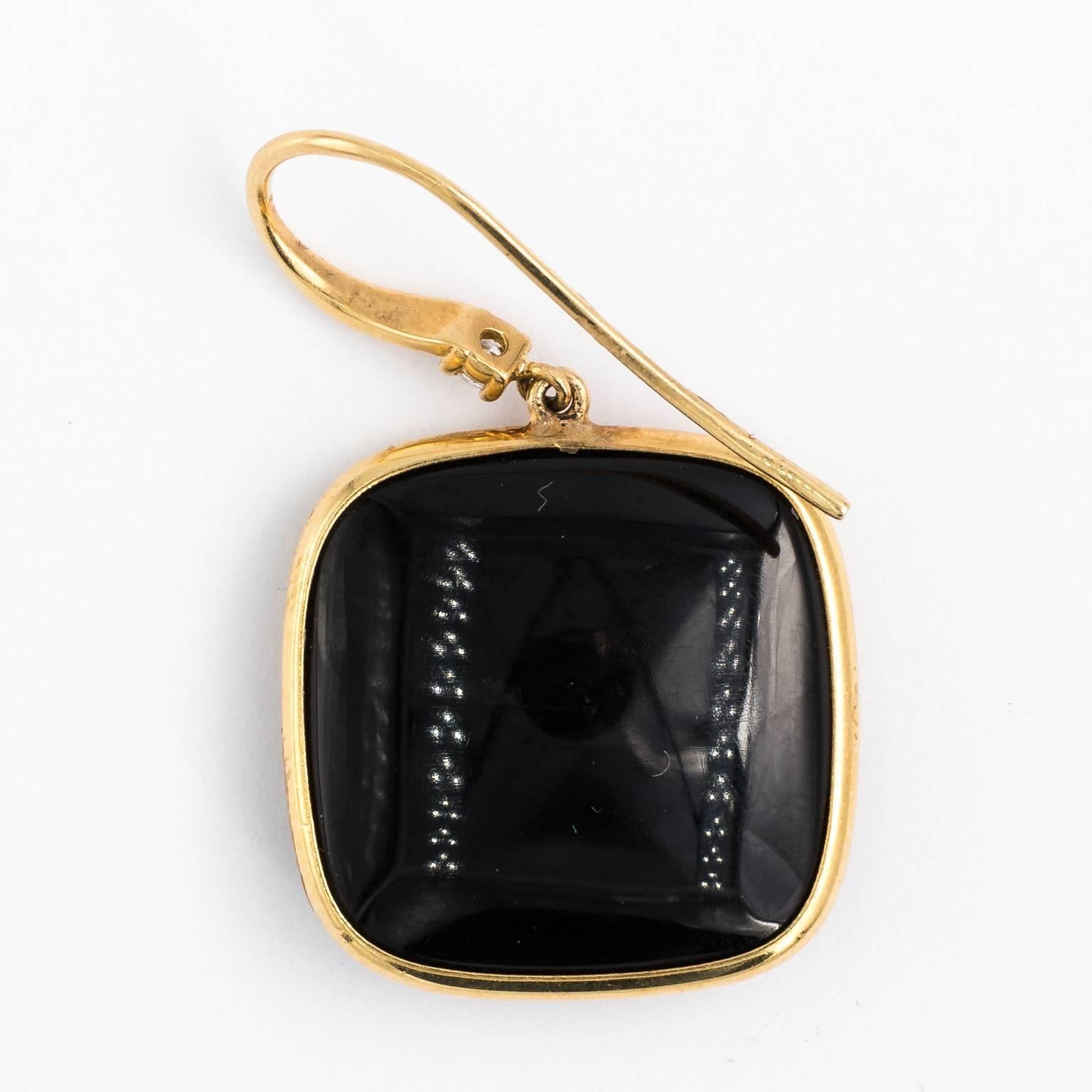 Square Gold and Onyx Earrings For Sale 3