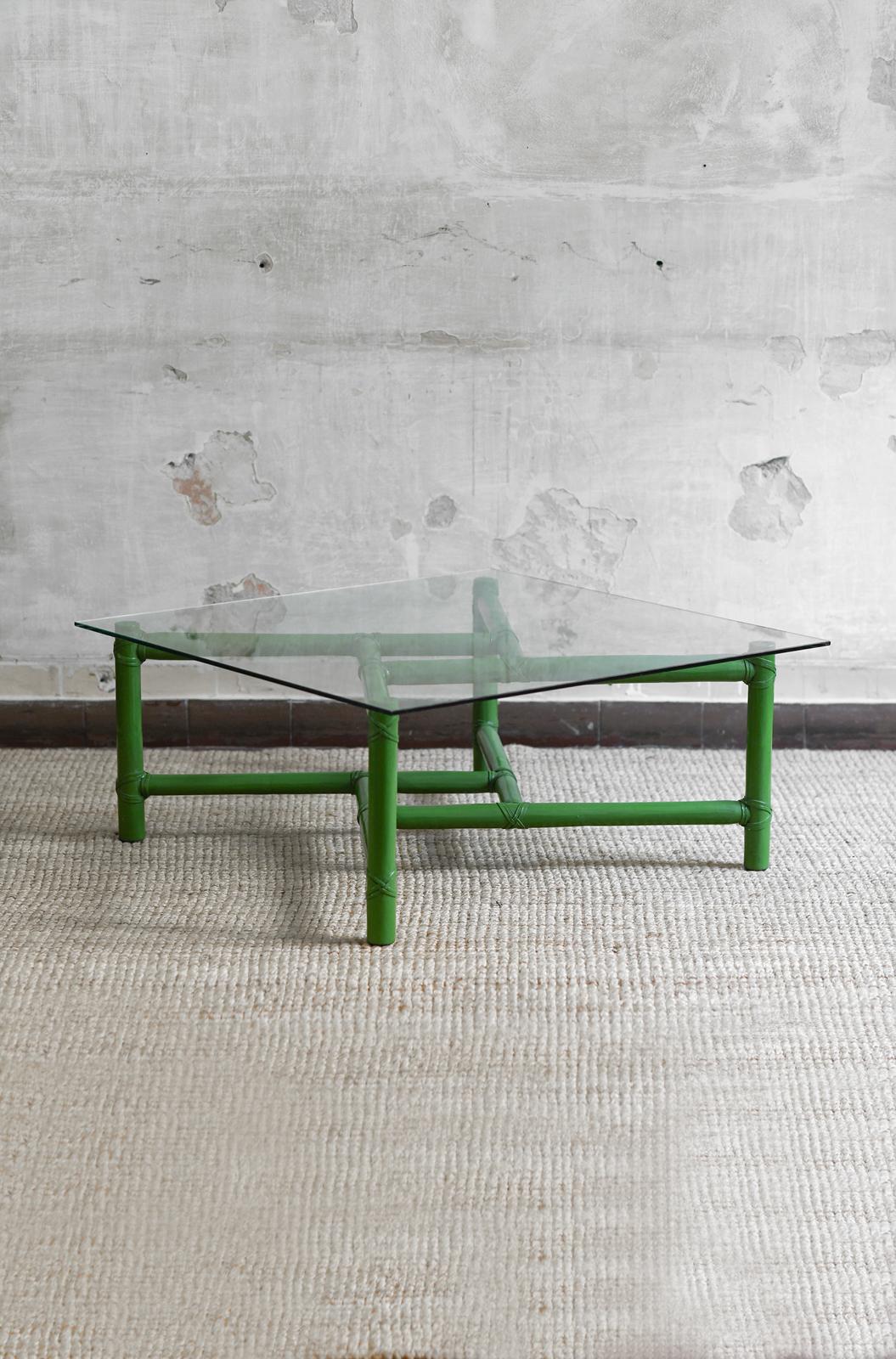 Table basse carrée en bambou vert - Greene & Greene San Francisco, 1970 Bon état - En vente à Roma, RM