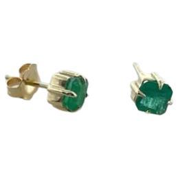 Square Green Emerald Stud Earrings In New Condition For Sale In Los Angeles, CA