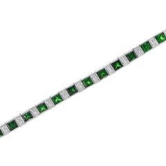 Bracciale quadrato in oro bianco con tsavorite verde e diamanti, in stile Art Deco, a forma di Tennis