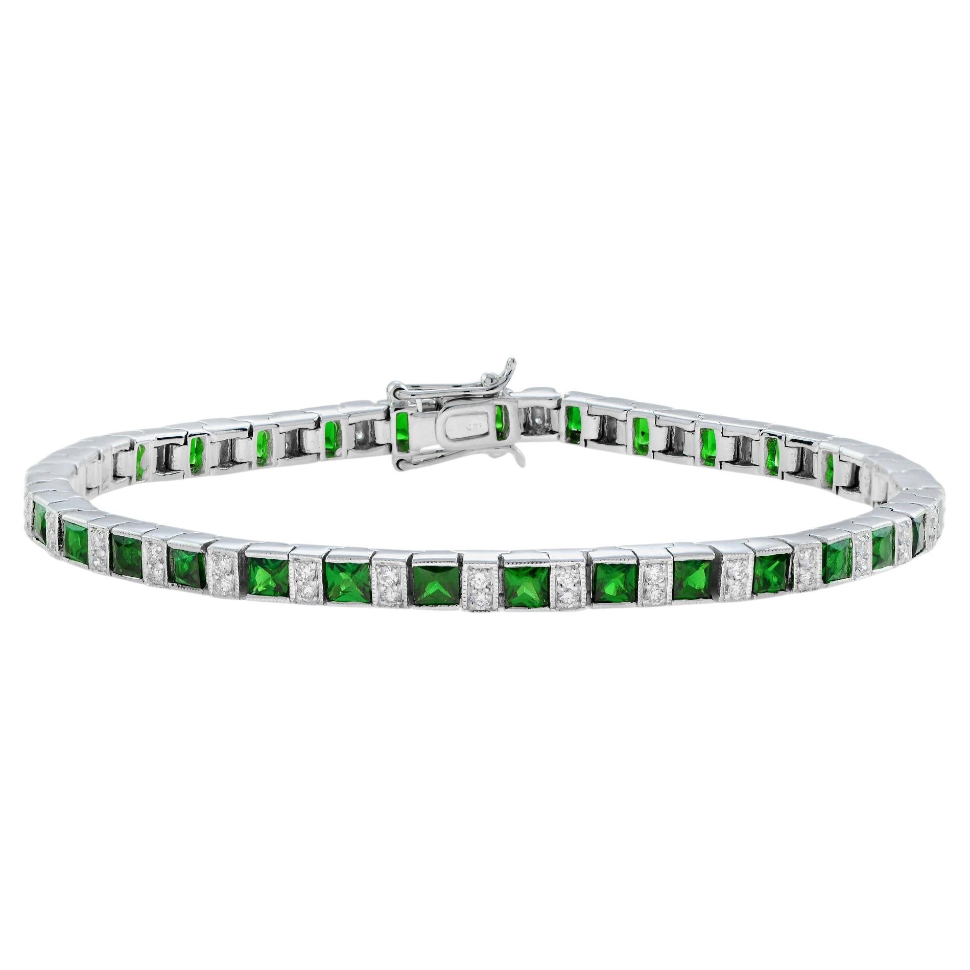 Bracciale quadrato in oro bianco con tsavorite verde e diamanti, in stile Art Deco, a forma di Tennis in vendita