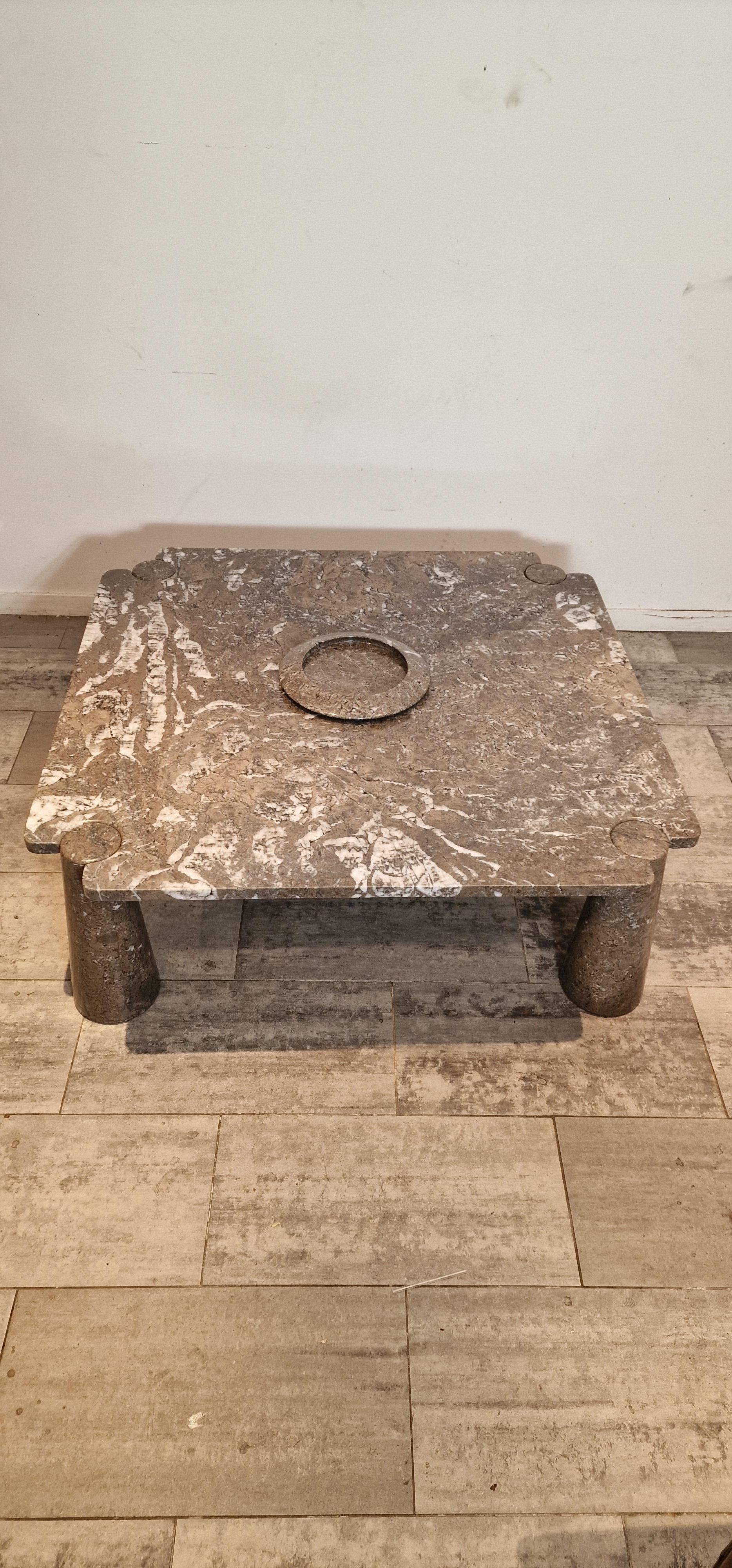 Square Grey Marble Coffee Table and scale form Angelo Mangiarotti  For Sale 8