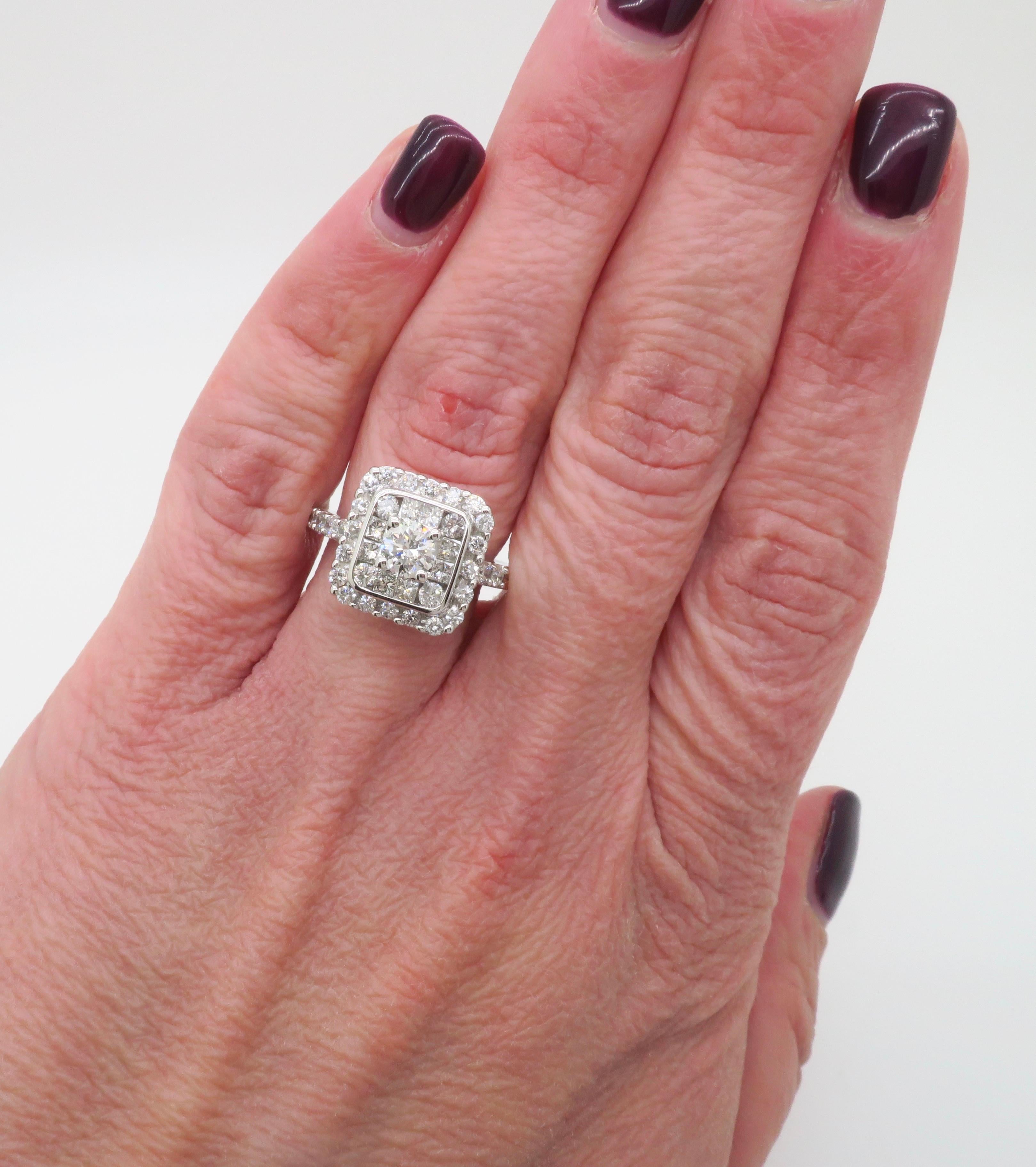 Diamant-Cluster-Ring mit 2,03ctw von Diamanten in 14k Weißgold gefasst. 

Diamant-Schliff: Runder Brillant & Princess-Schliff  
Karatgewicht der Diamanten insgesamt: Ungefähr 2.03CTW
Durchschnittliche Farbe des Diamanten: F-G
Durchschnittliche