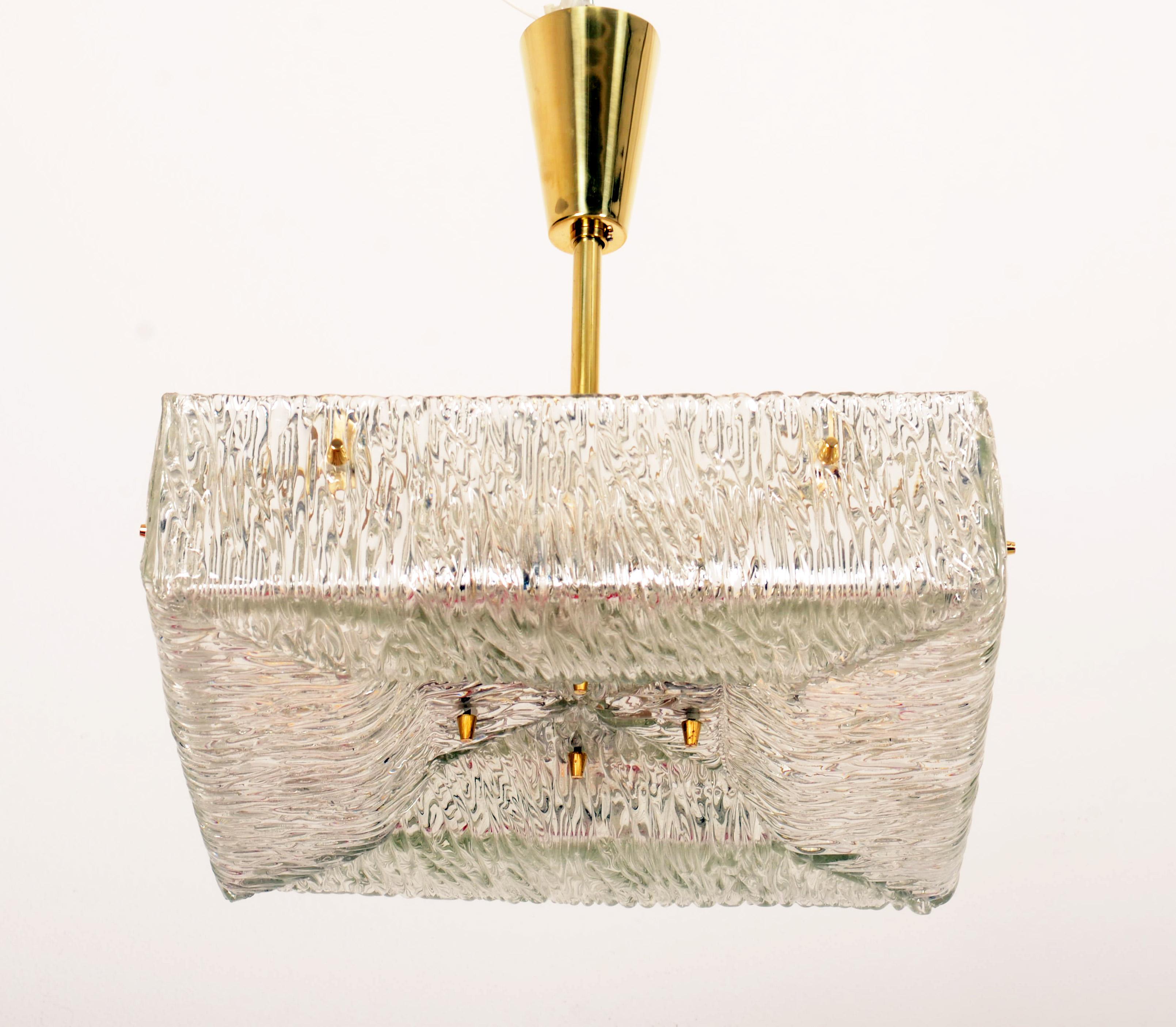 Mid-Century moderno Lampadario quadrato Kalmar con vetro testurizzato in vendita