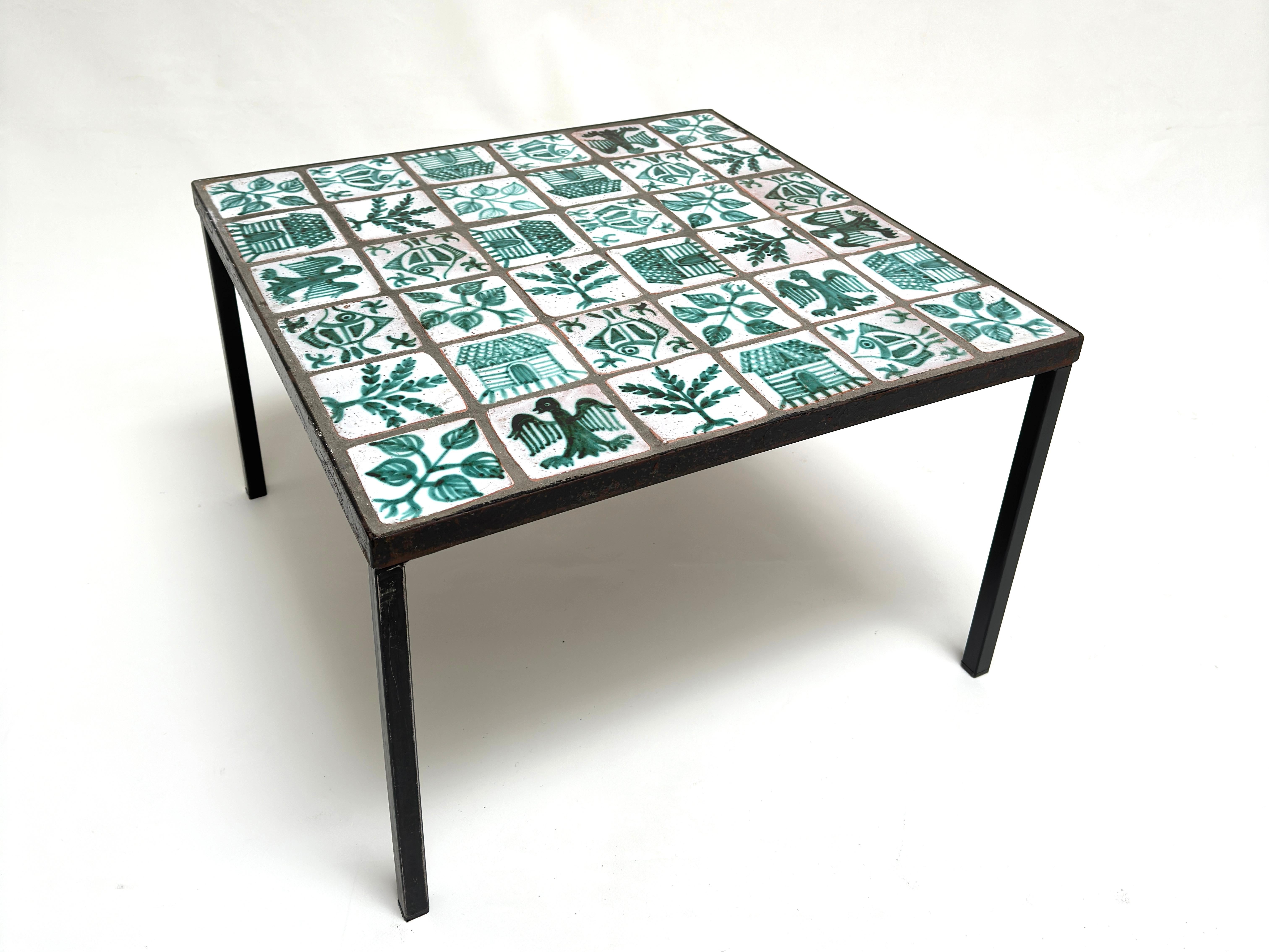 Quadratischer niedriger Tisch, Robert Picault, Vallauris, um 1950 (Moderne der Mitte des Jahrhunderts) im Angebot