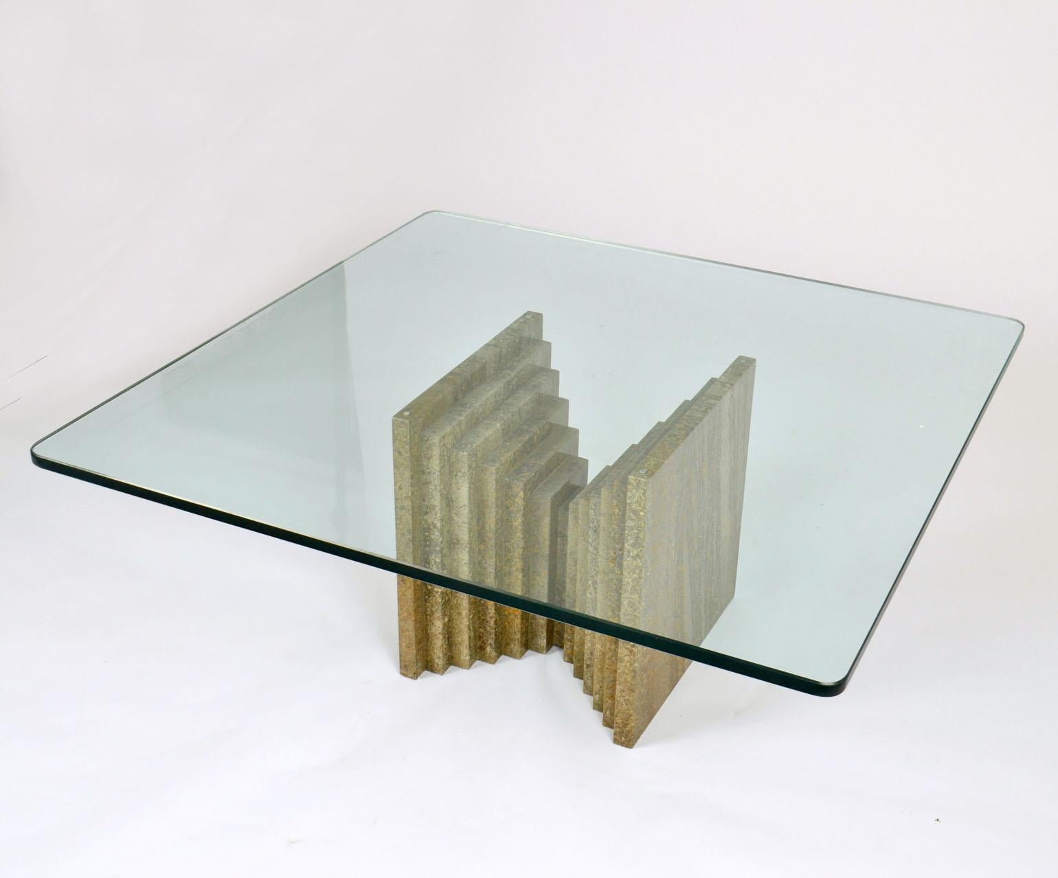 Quadratischer Couchtisch mit Marmorsockel und Glasplatte, Carlo Scarpa zugeschrieben im Angebot 3