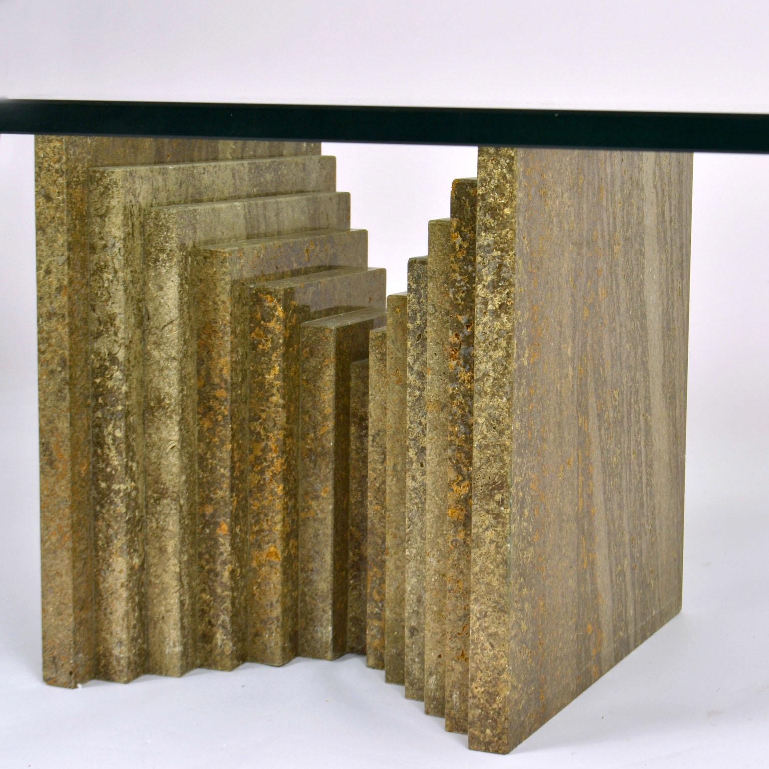 Quadratischer Couchtisch mit Marmorsockel und Glasplatte, Carlo Scarpa zugeschrieben im Angebot 4