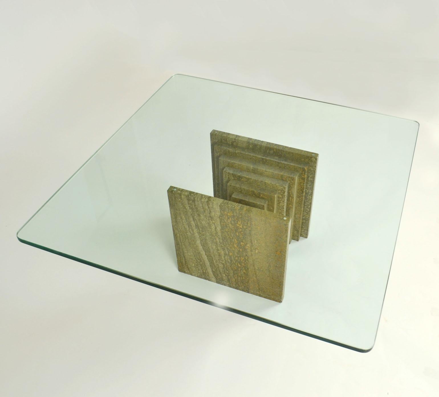 Quadratischer Couchtisch mit Marmorsockel und Glasplatte, Carlo Scarpa zugeschrieben im Angebot 5