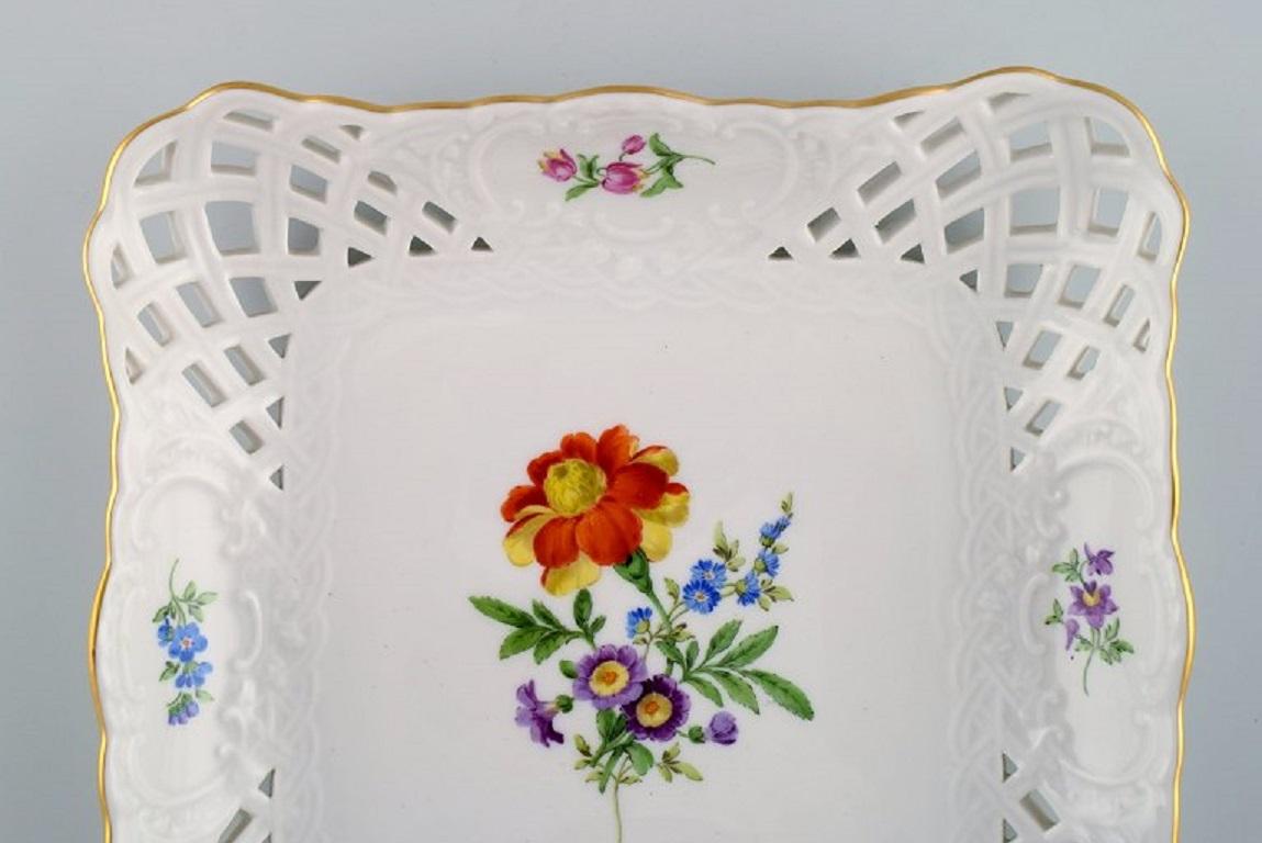 German Square Meissen dish / bowl in openwork porcelain with hand-painted flowers. For Sale