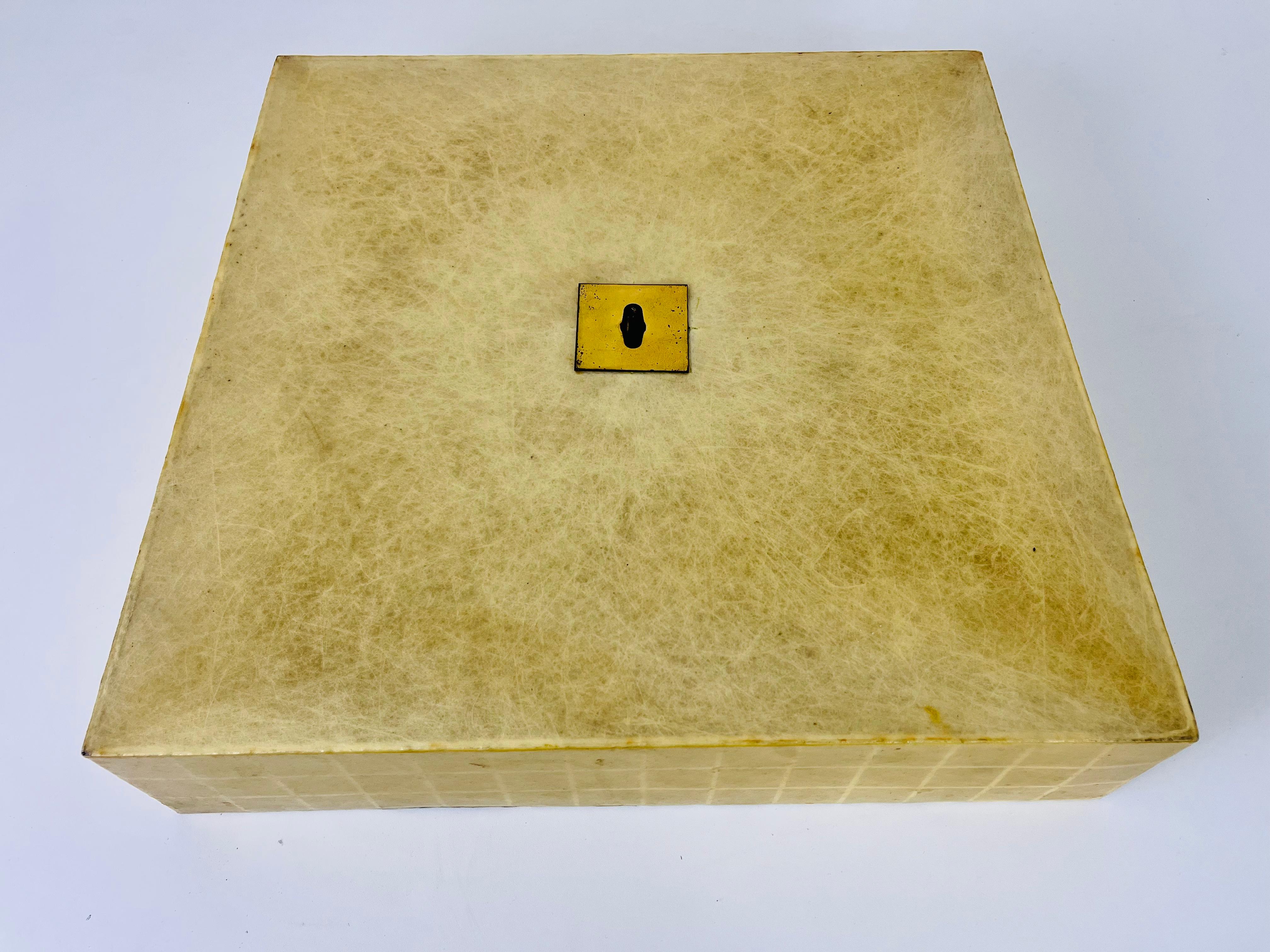Square Mid-Century Modern Cocoon Flush Mount, 1960s, Italy In Good Condition In Hagenbach, DE