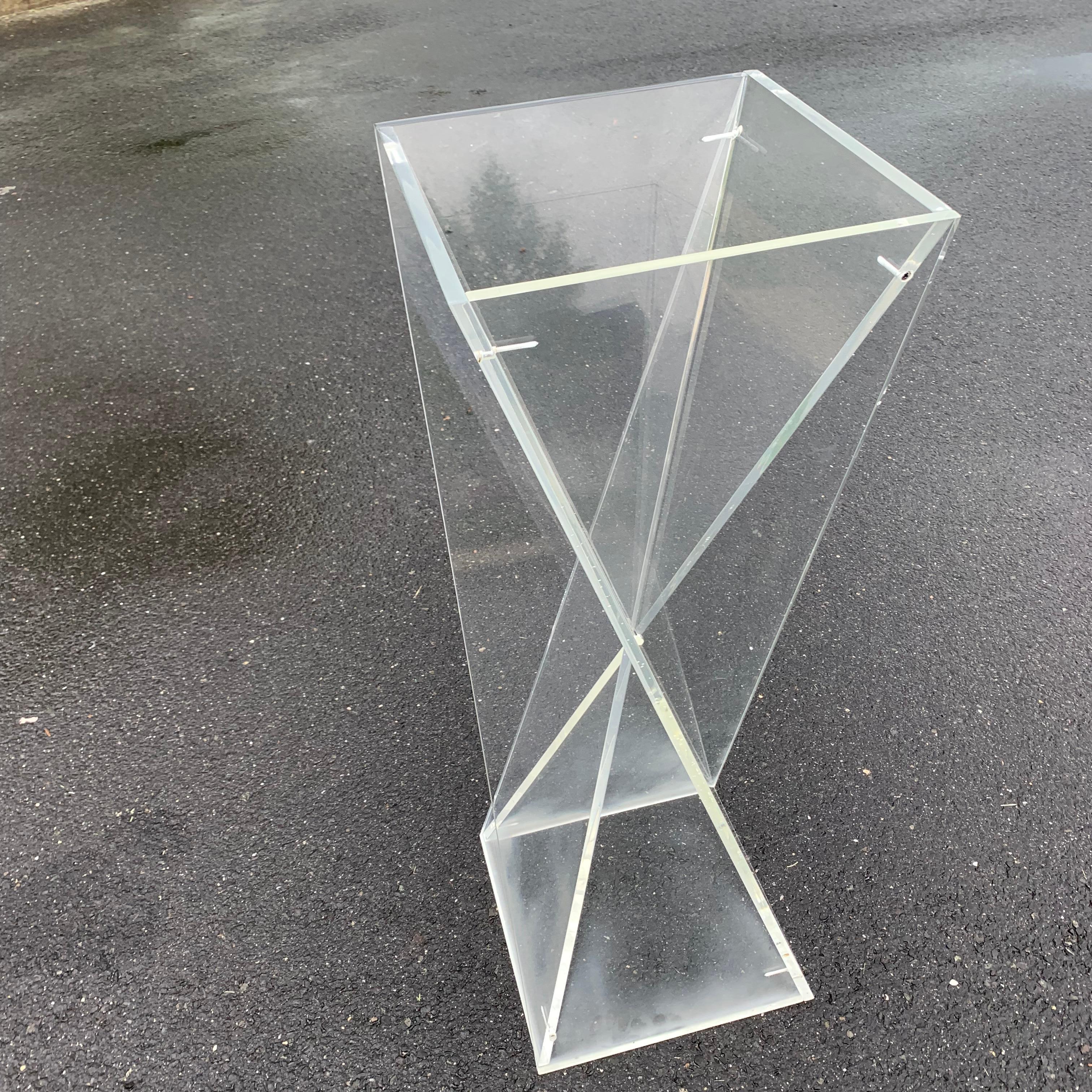 Square Mid-Century Modern Lucite Pedestal Table For Sale 8
