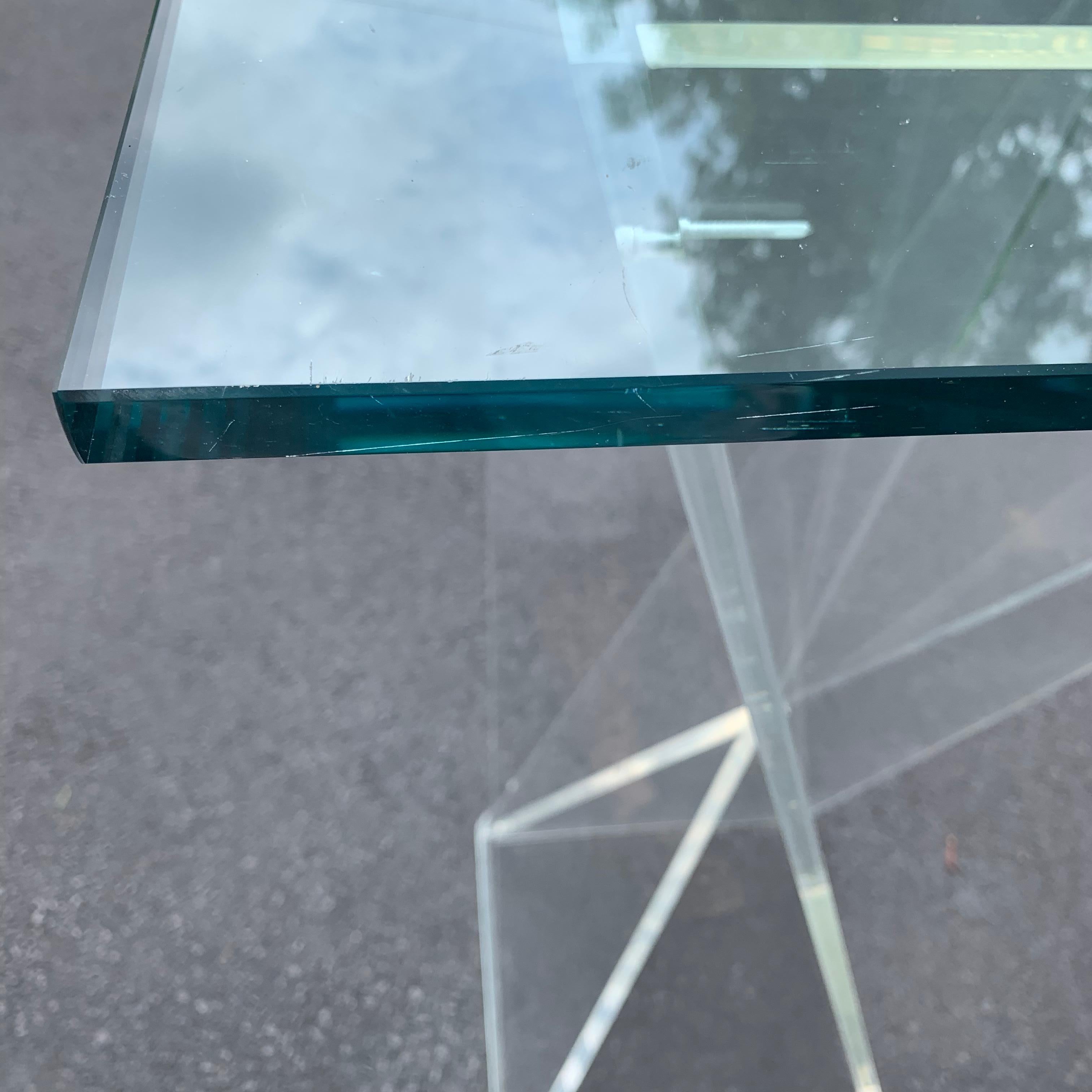 Square Mid-Century Modern Lucite Pedestal Table For Sale 12