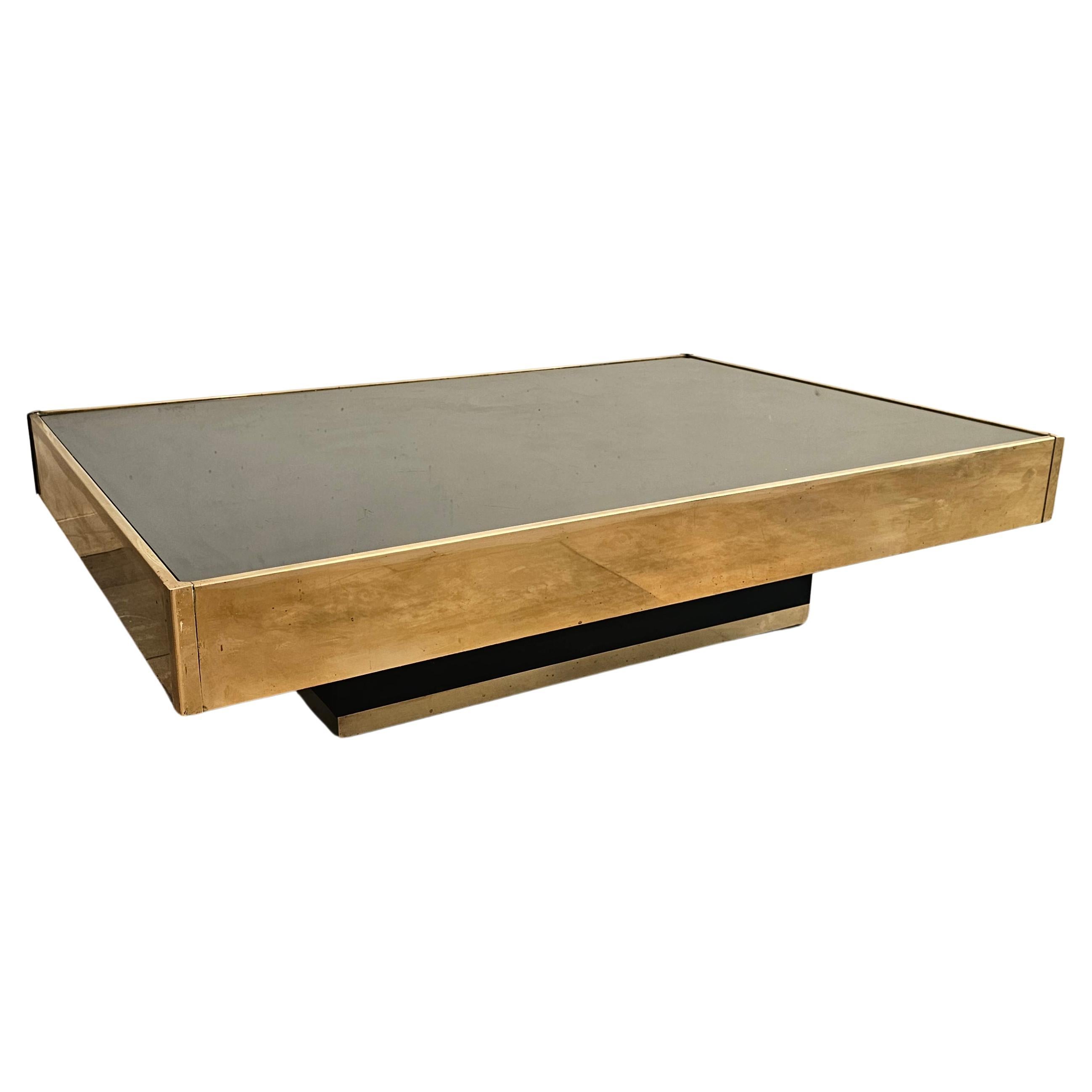 Square Mirorred Coffeetable with Brass Details For Sale