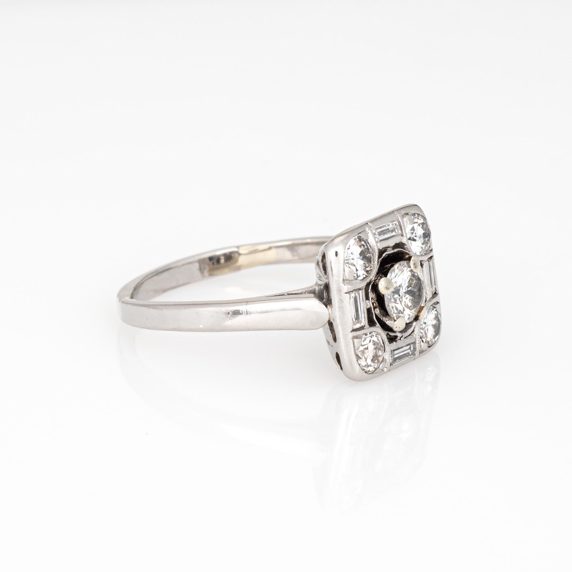 Moderne Bague en or blanc 14 carats avec diamants tailles mixtes, taille 6,75, milieu du siècle dernier en vente