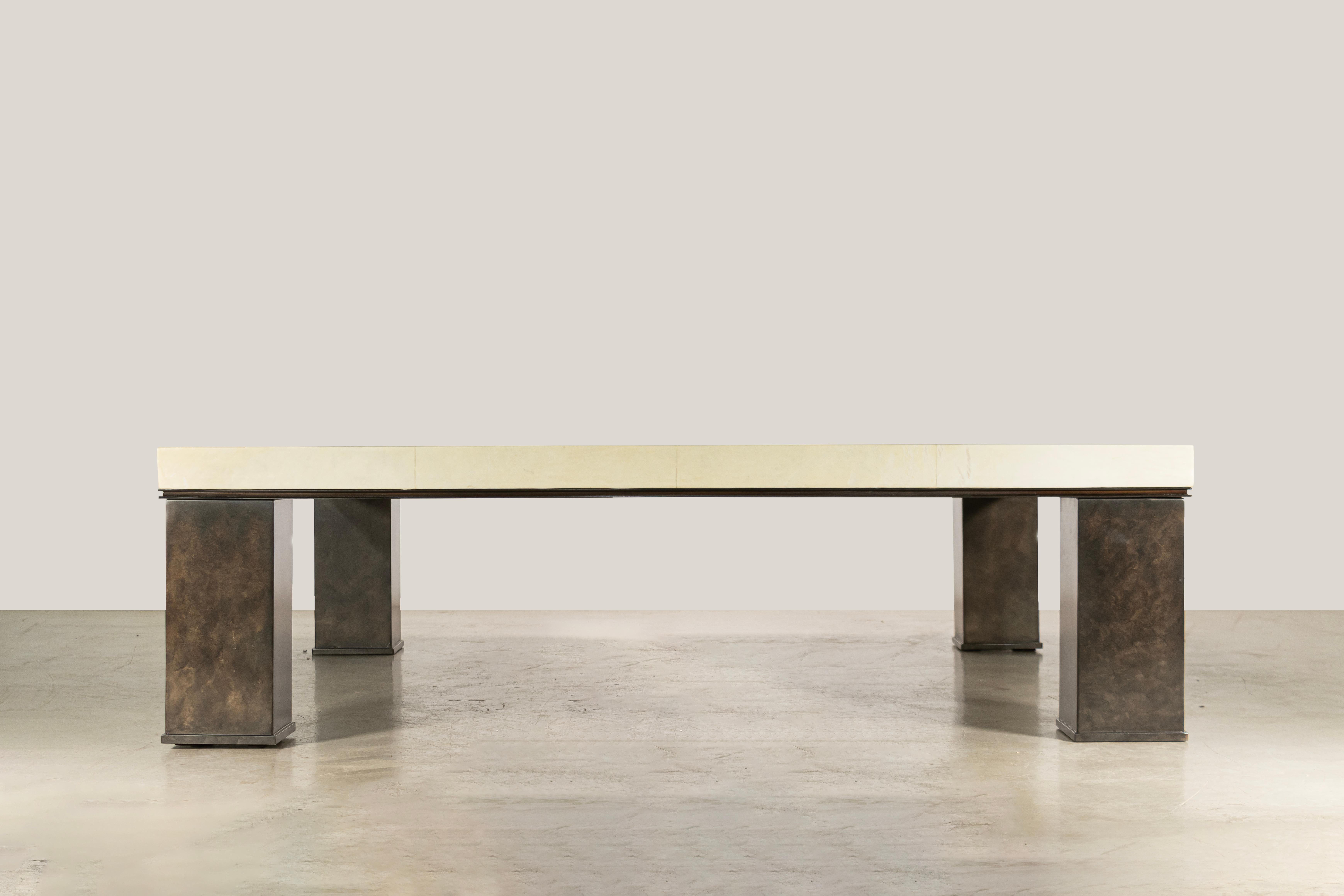 Quadratischer moderner Couchtisch aus Metall und Pergament von Costantini, Michelangelo im Angebot 2