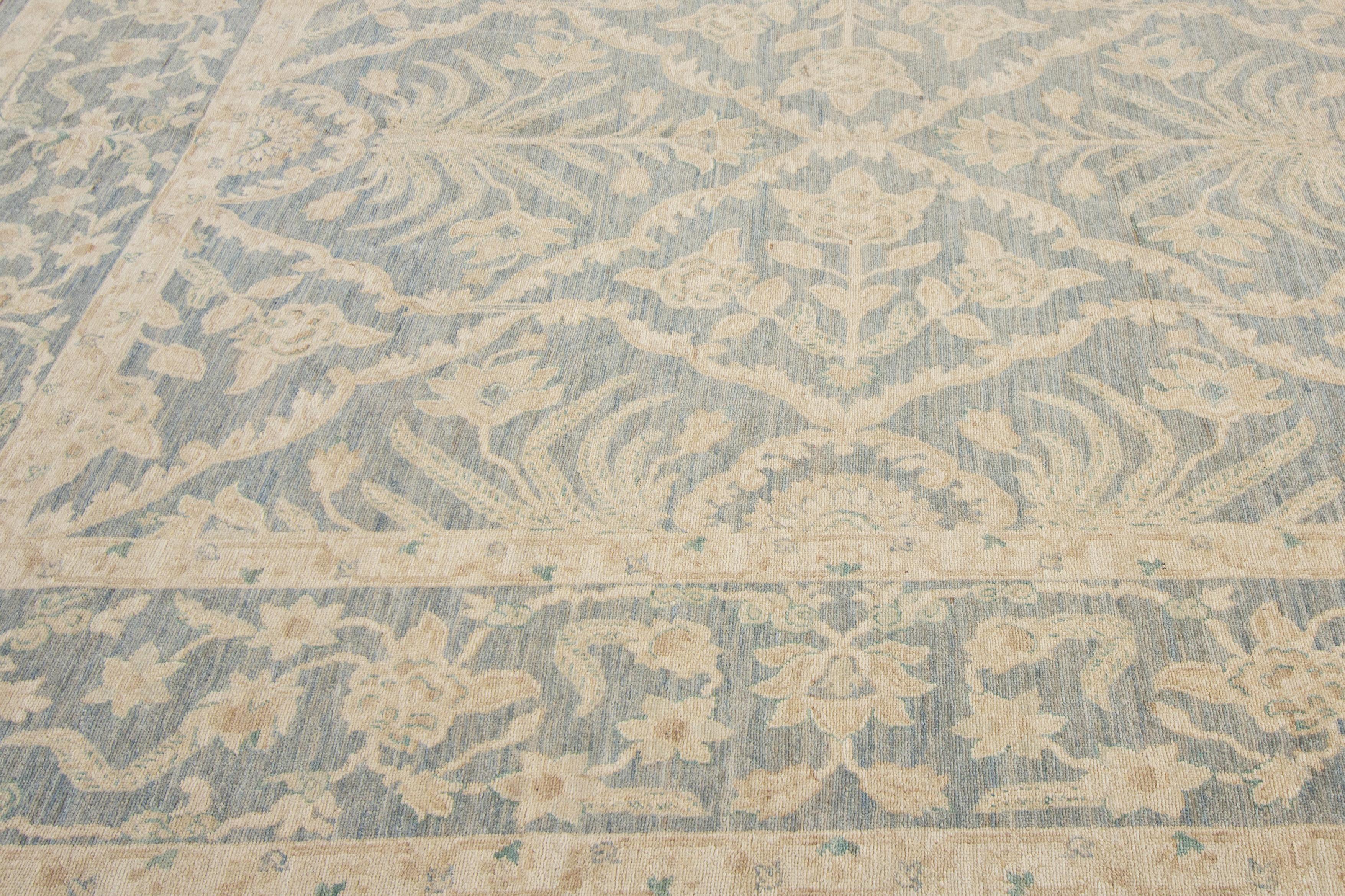 Quadratischer moderner Paki-Peshawar-Teppich (Wolle) im Angebot