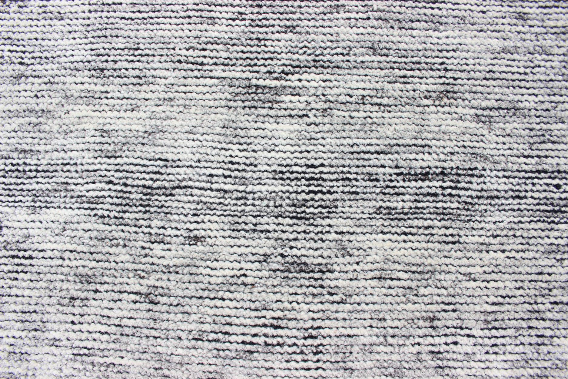 Square Modern Rug in Solid White Color with Distressed Pile and Charcoal Weft For Sale 7