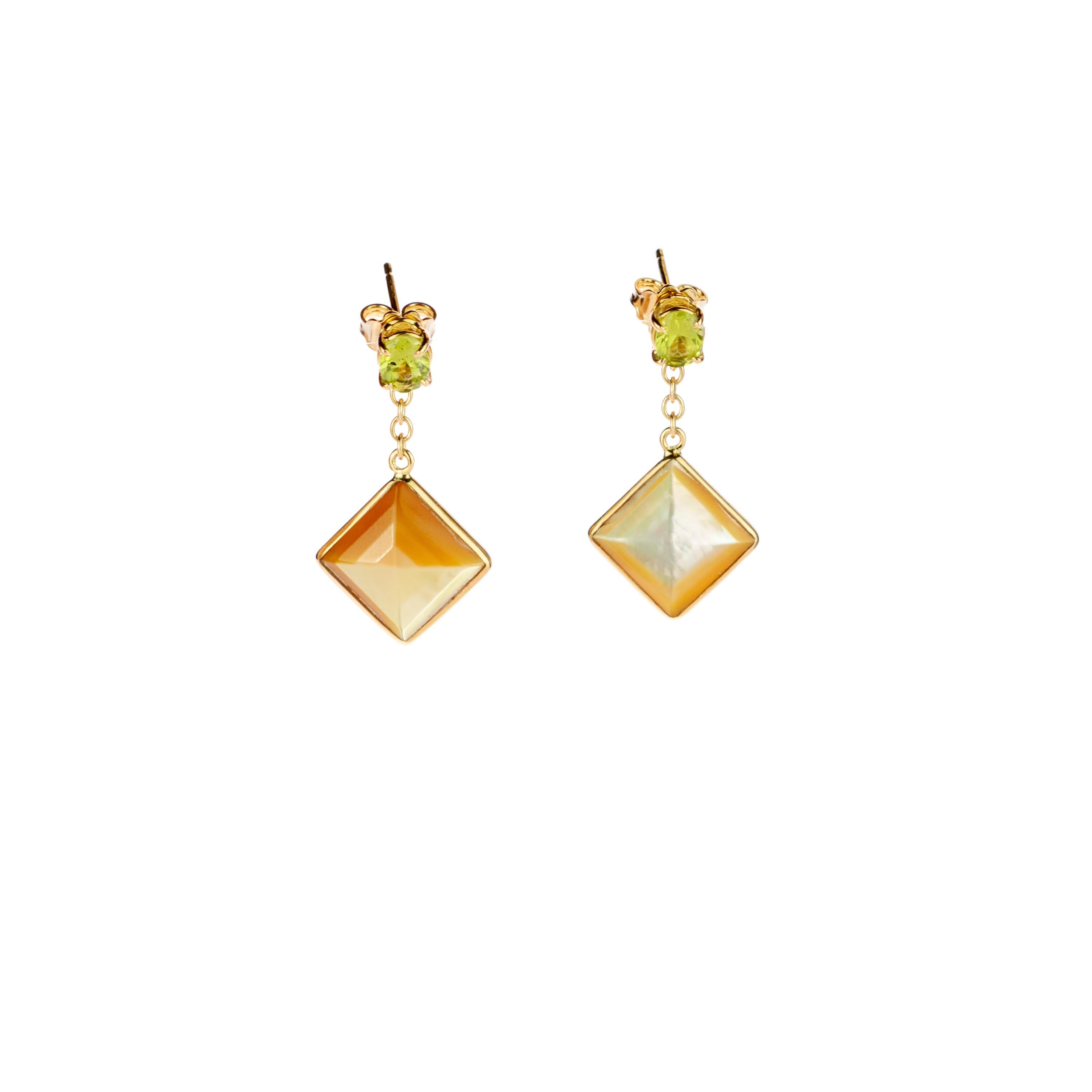 Art Deco Square Mother Pearl Natural Peridot 18 Karat Yellow Gold Chic Drop Earrings For Sale