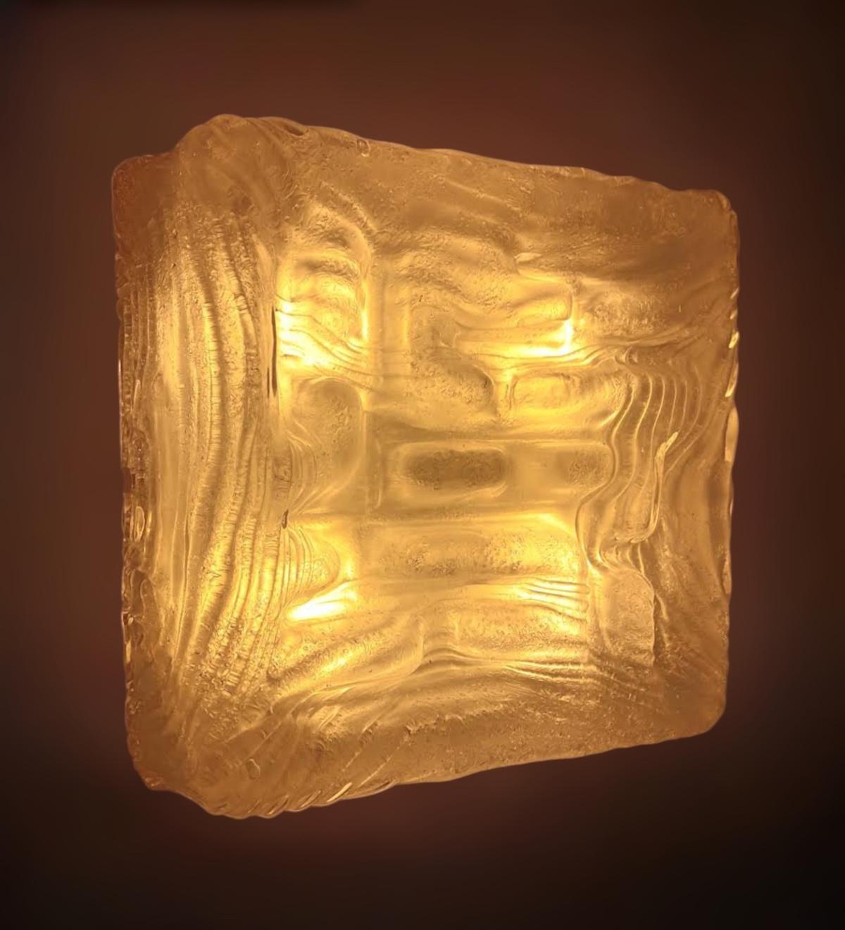 Square Murano Sconce / Flush Mount by Mazzega In Good Condition For Sale In Los Angeles, CA