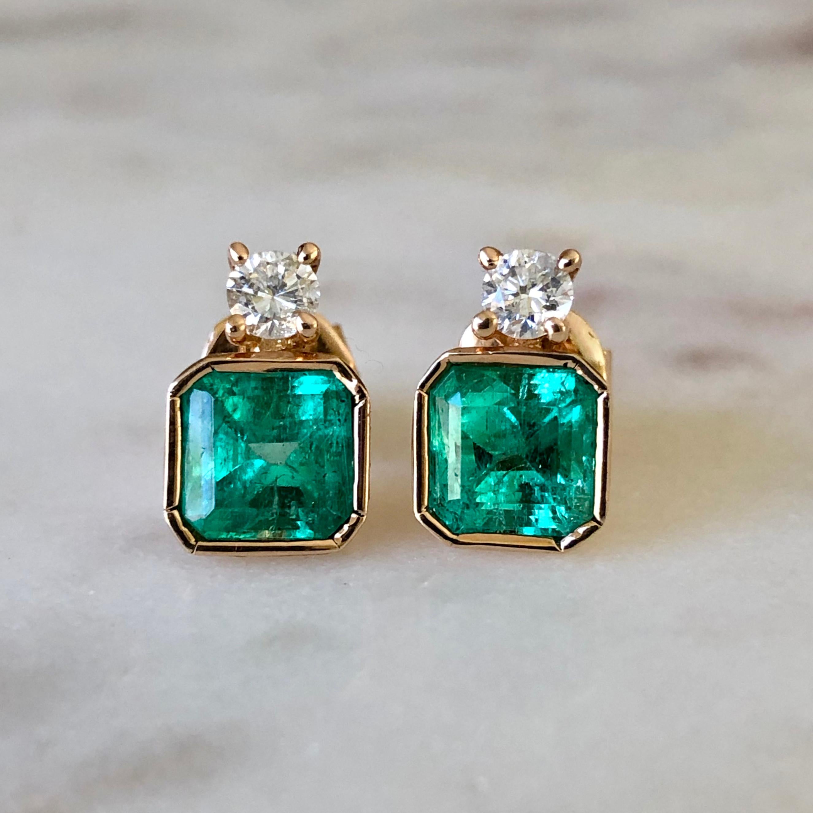 Square Natural Colombian Emerald and Diamond Stud Earrings Gold For Sale 2