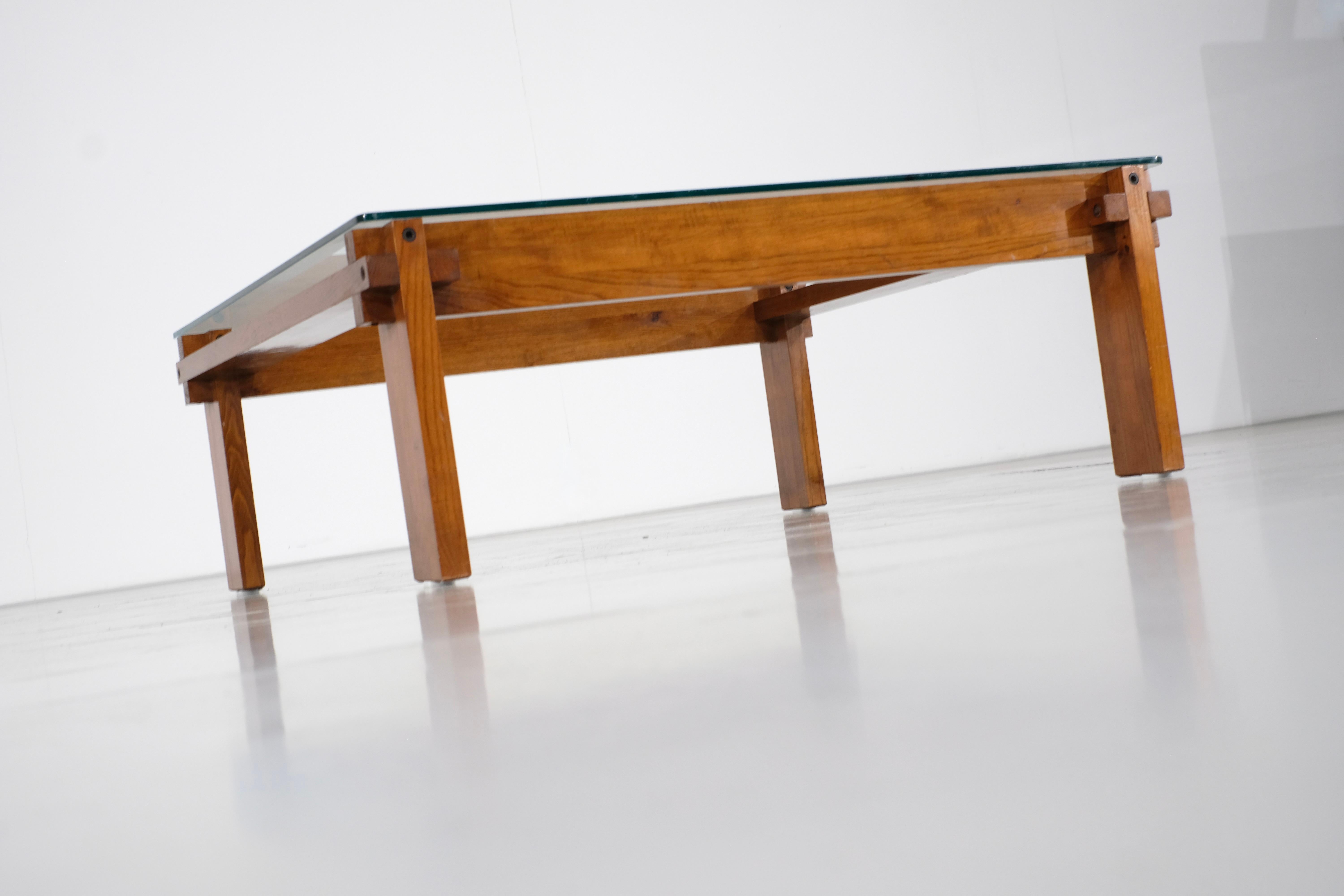 Square oak coffee table, Italy - 1970s For Sale 5
