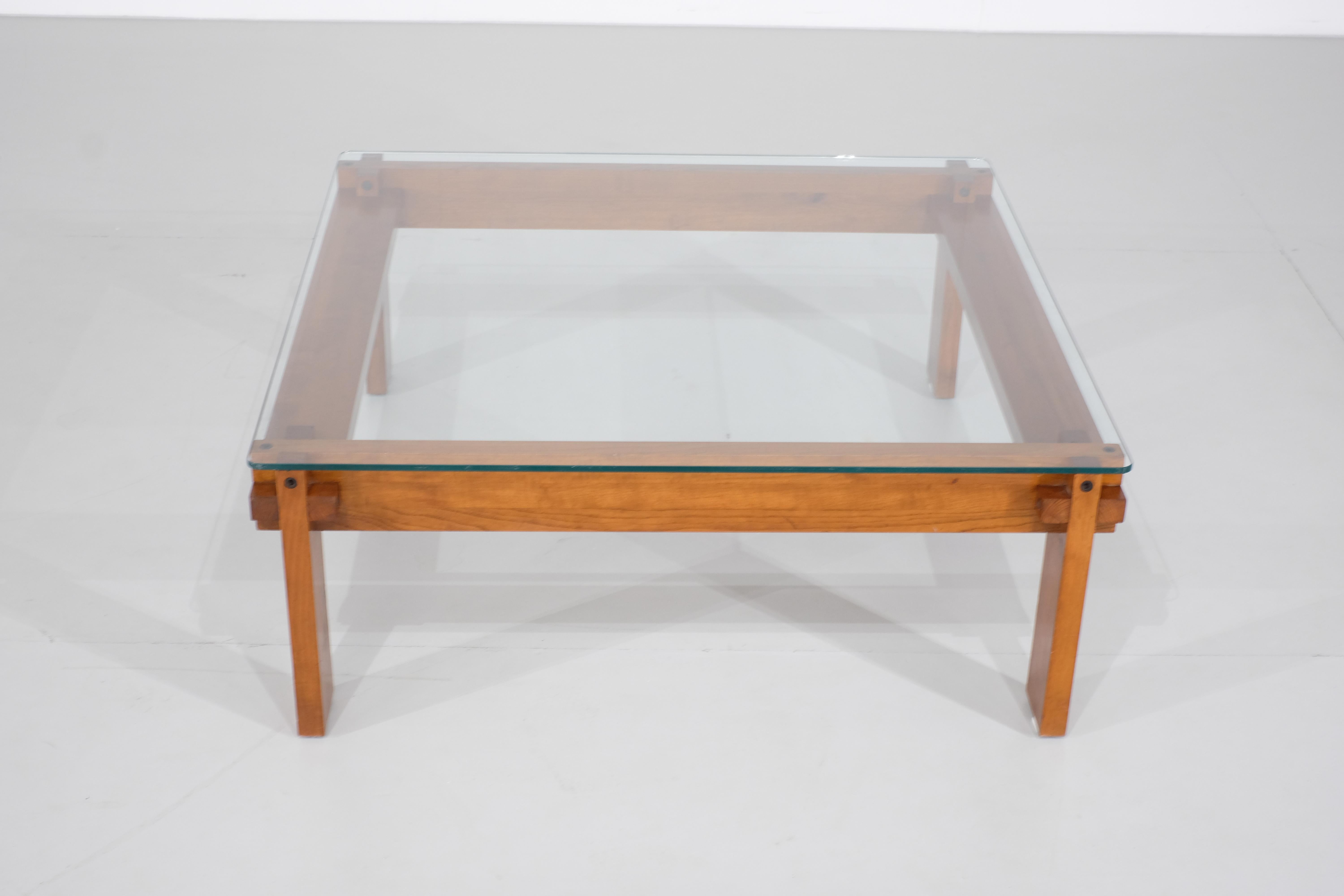Square oak coffee table, Italy - 1970s For Sale 1