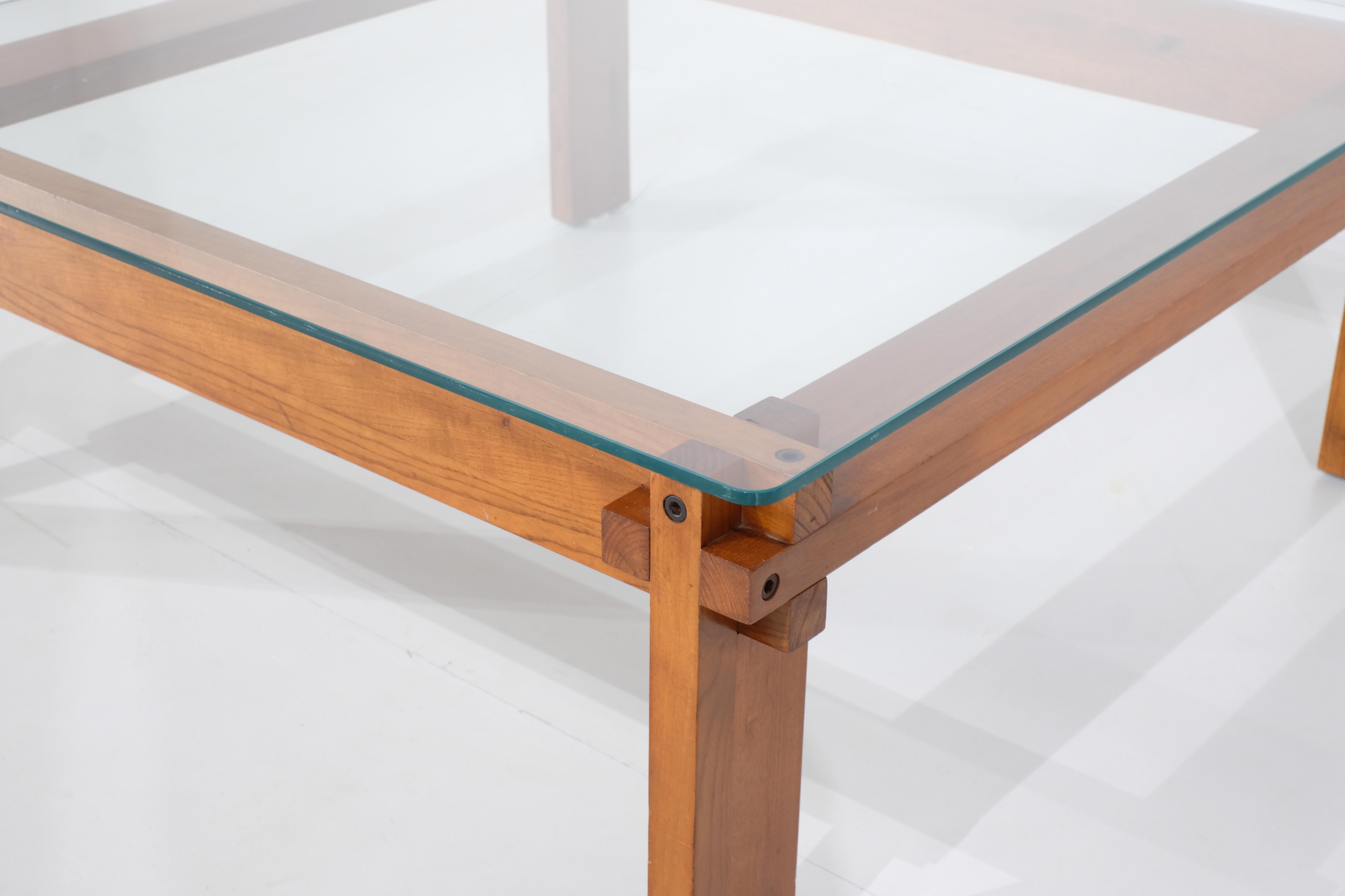 Square oak coffee table, Italy - 1970s For Sale 2