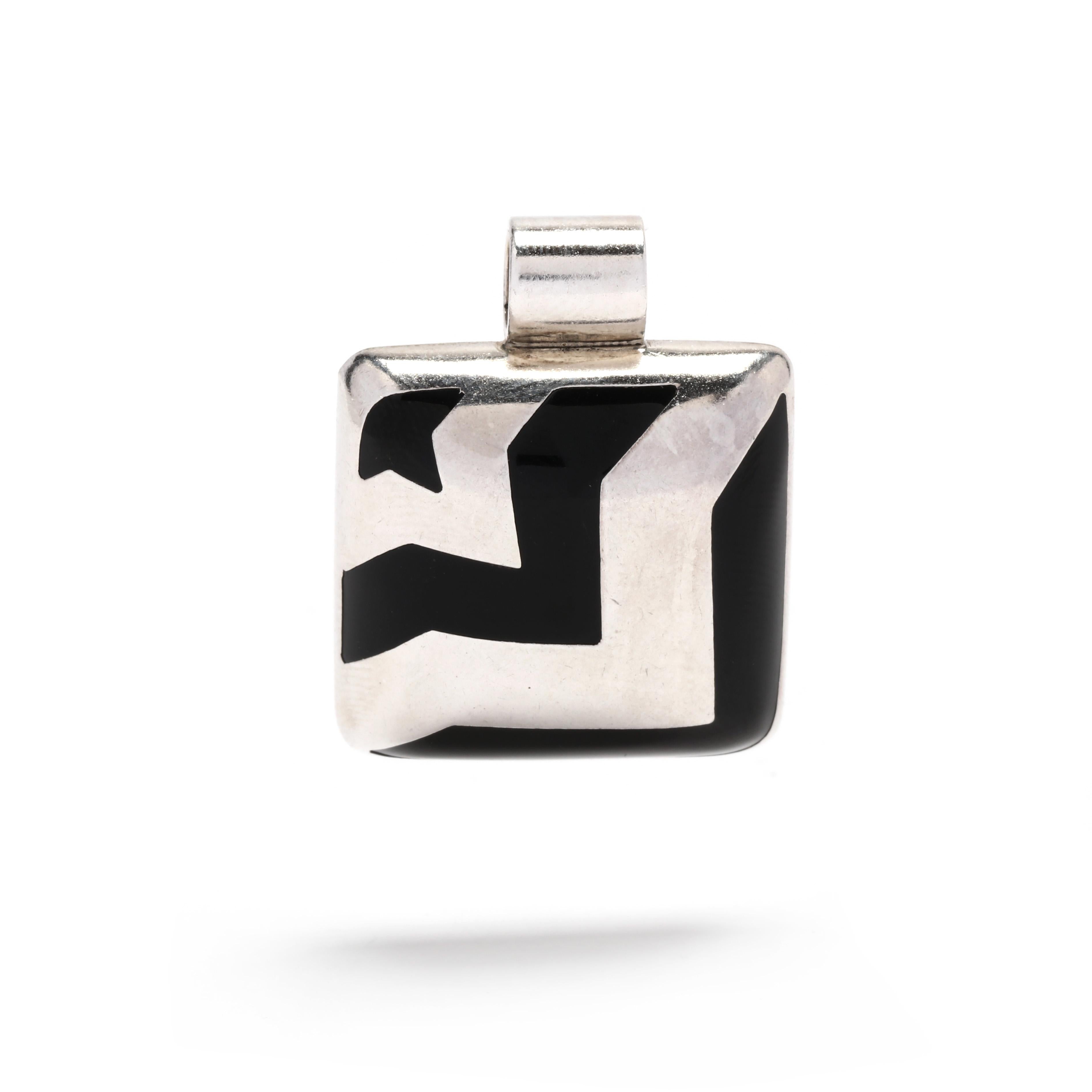 Square Onyx Pendant, Sterling Silver, Geometric Pendant, Mexican In Good Condition For Sale In McLeansville, NC