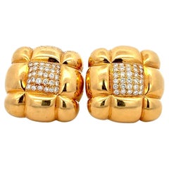 Orecchini a clip con diamanti quadrati in oro giallo 18 carati