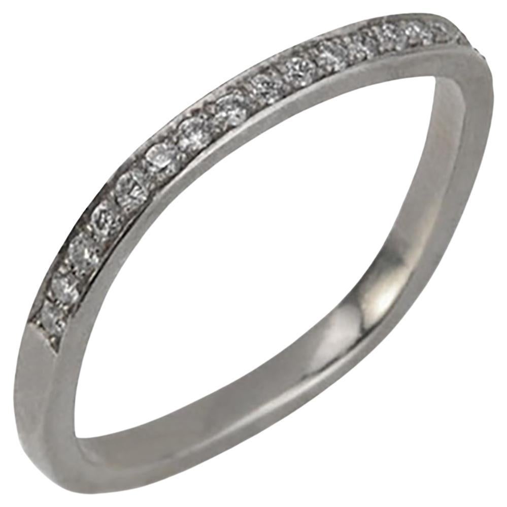 Im Angebot: Quadratische Pave-Diamant-Stapelringe, 2mm ()