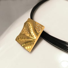 Square Pendant in 18 Karat Yellow Gold and Diamonds