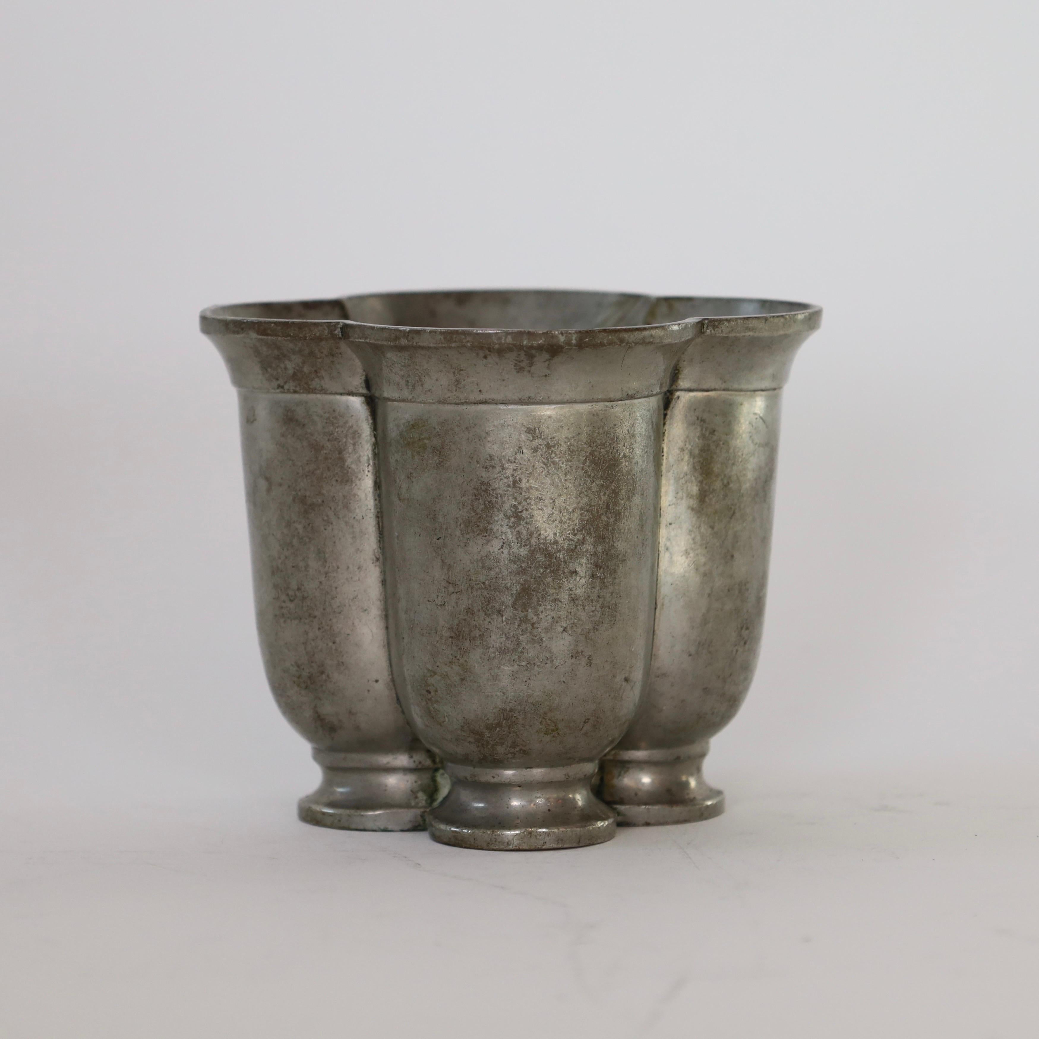 Vaso quadrato in peltro di Just Andersen, anni '20, Danimarca in vendita 2