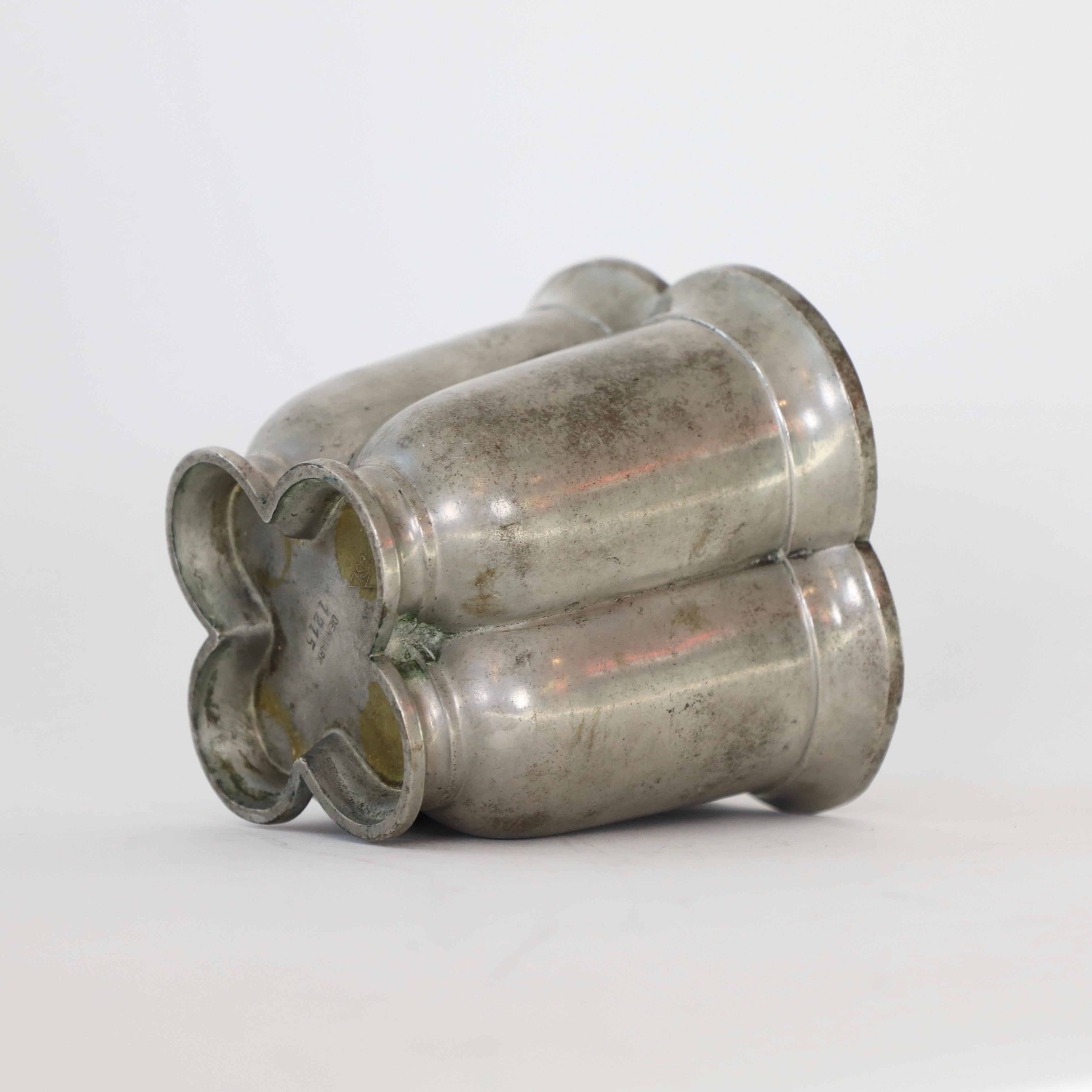 Vaso quadrato in peltro di Just Andersen, anni '20, Danimarca in vendita 3