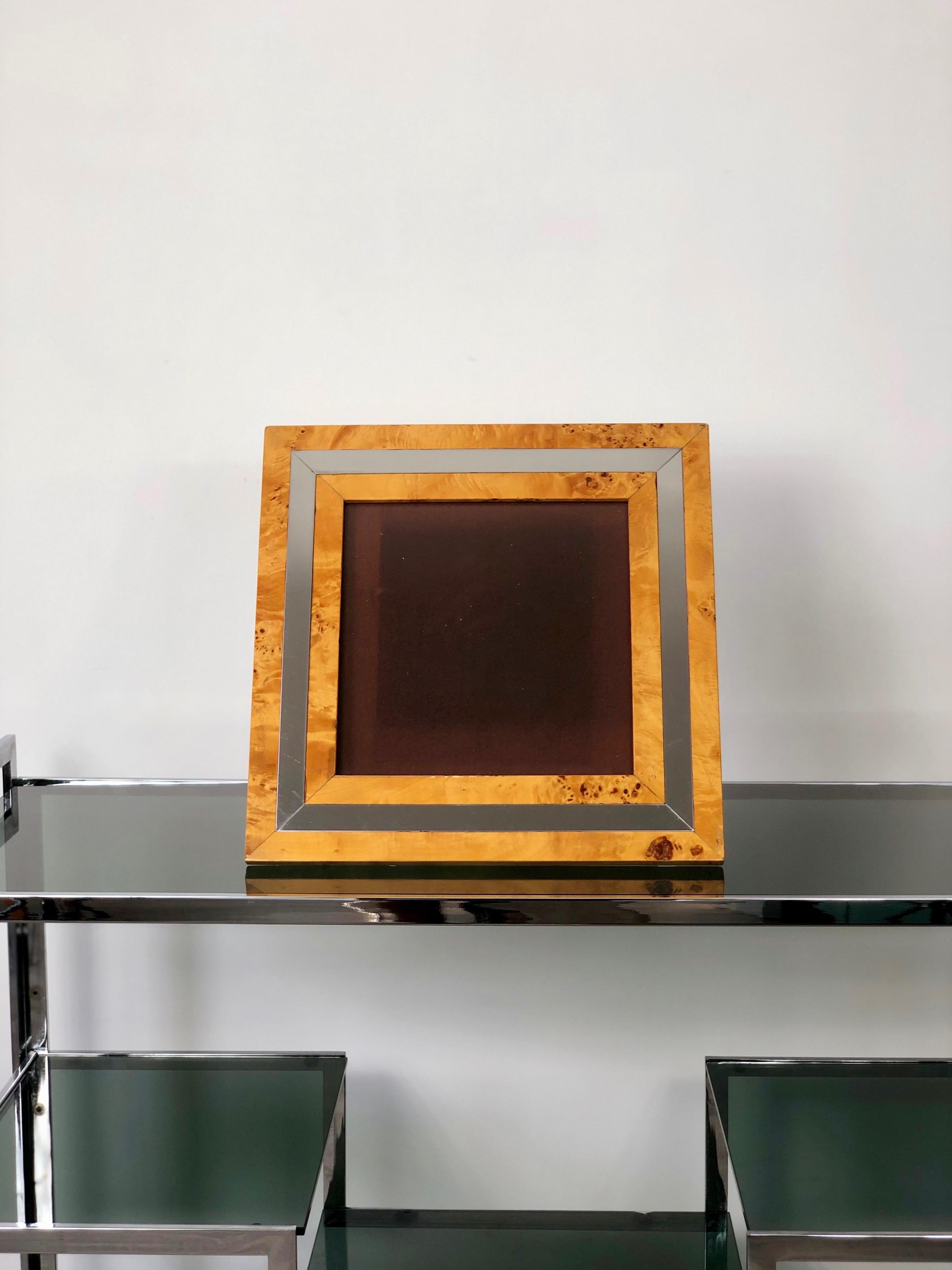 Square picture frame in burl wood and chrome, Italy, 1970s.