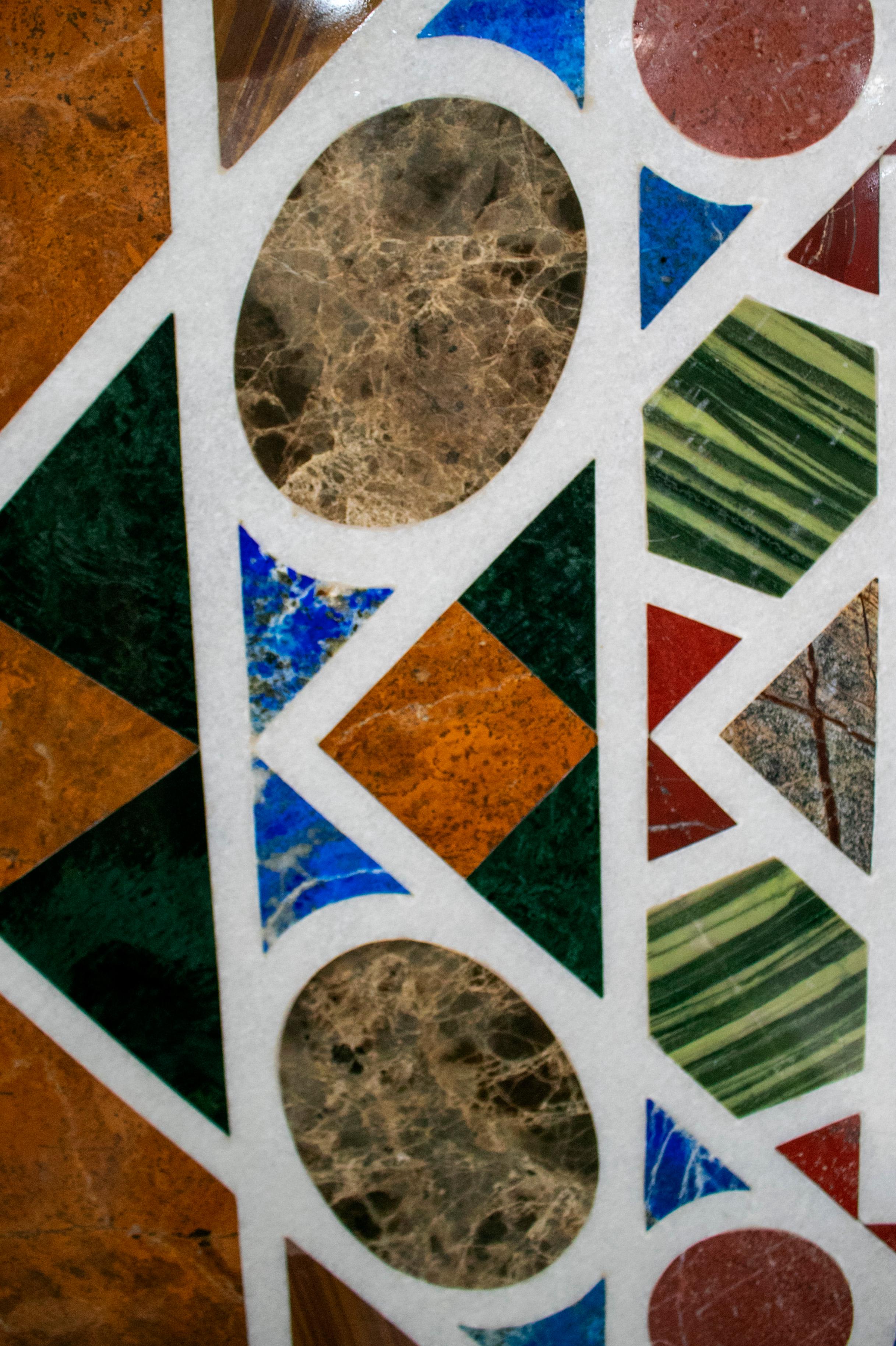 Quadratische Pietre Dure-Tischplatte aus weißem Marmor und Lapislazuli mit geometrischem Mosaik im Angebot 6