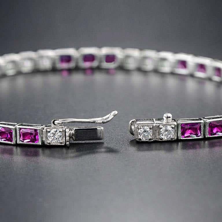 Quadratisches Pink Rubin & Diamant Art Deco Style Tennis Line Weißgold Armband Damen im Angebot
