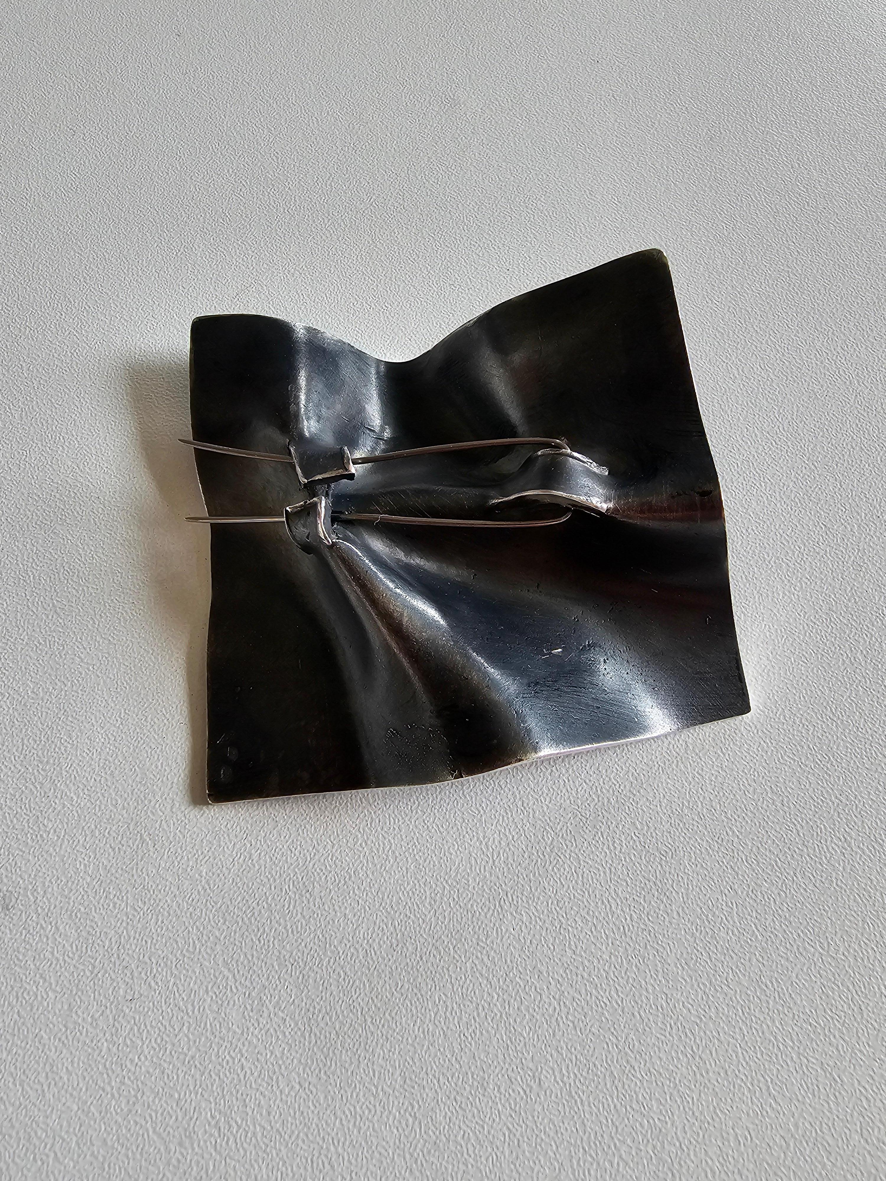 Alina Alamorean Square Pleats Sculptural Contemporary Brooch Black Silver For Sale 1