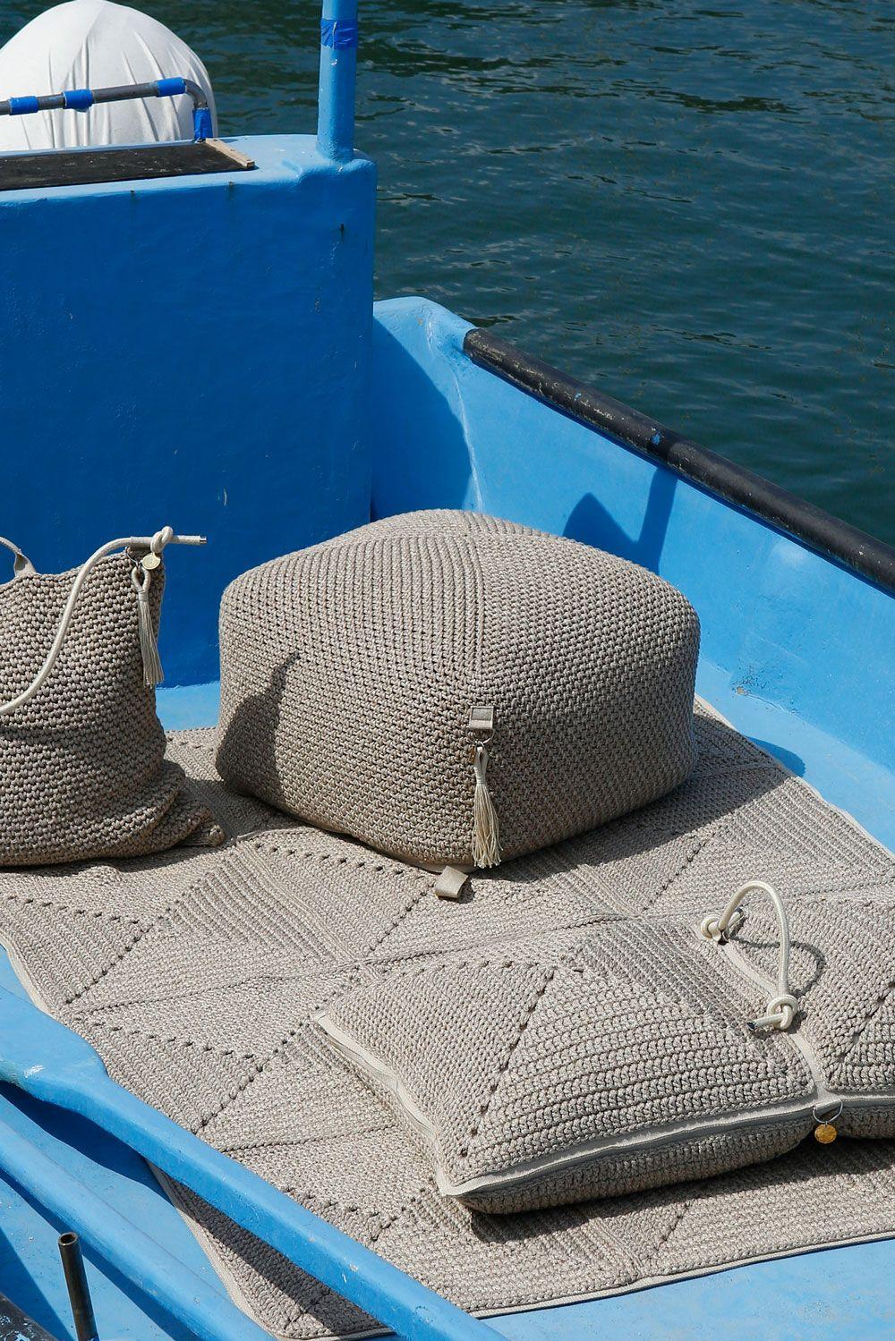 Hand-Woven Square Pouf - Earth. Iota, Represented by Tuleste Factory For Sale