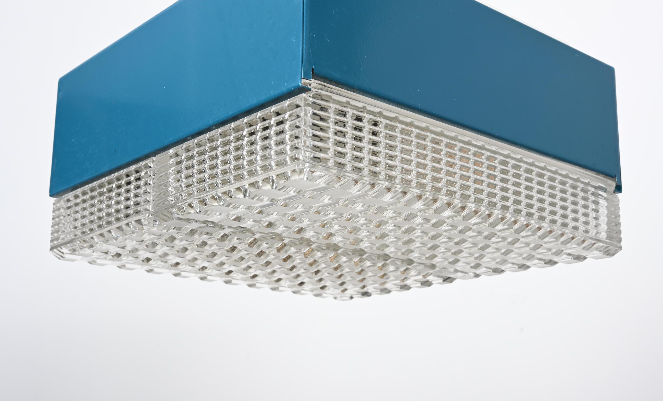Lampada a sospensione quadrata in vetro pressato in vendita 4