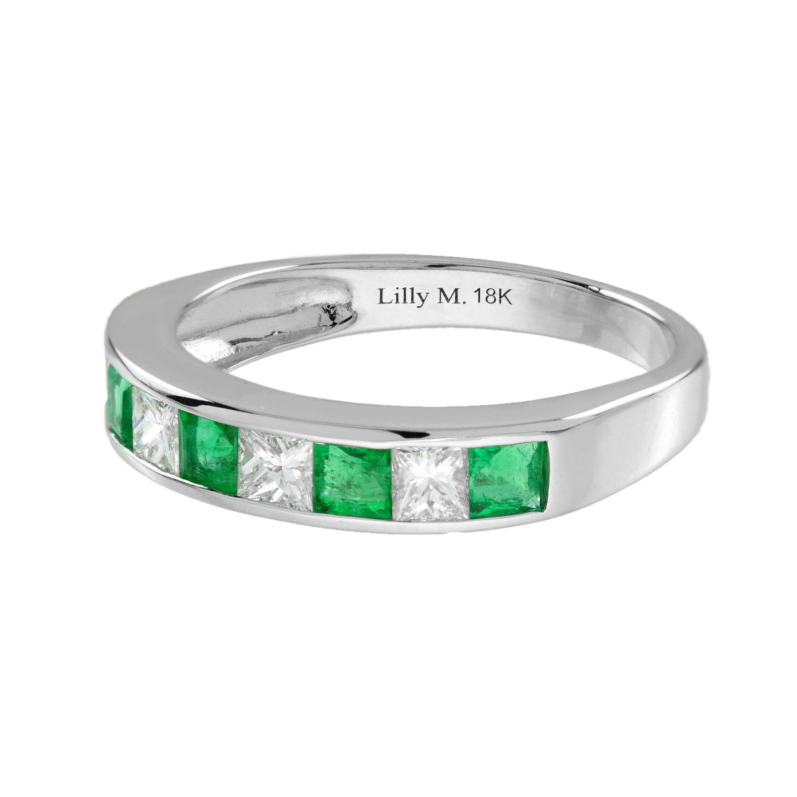 Art déco Square Princess Cut Green Emerald & Diamond Channel Half Eternity 14KW Gold Band en vente
