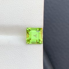 Square Princess Cut Natural Vivid Green Peridot Gemstone for Ring Jewellery