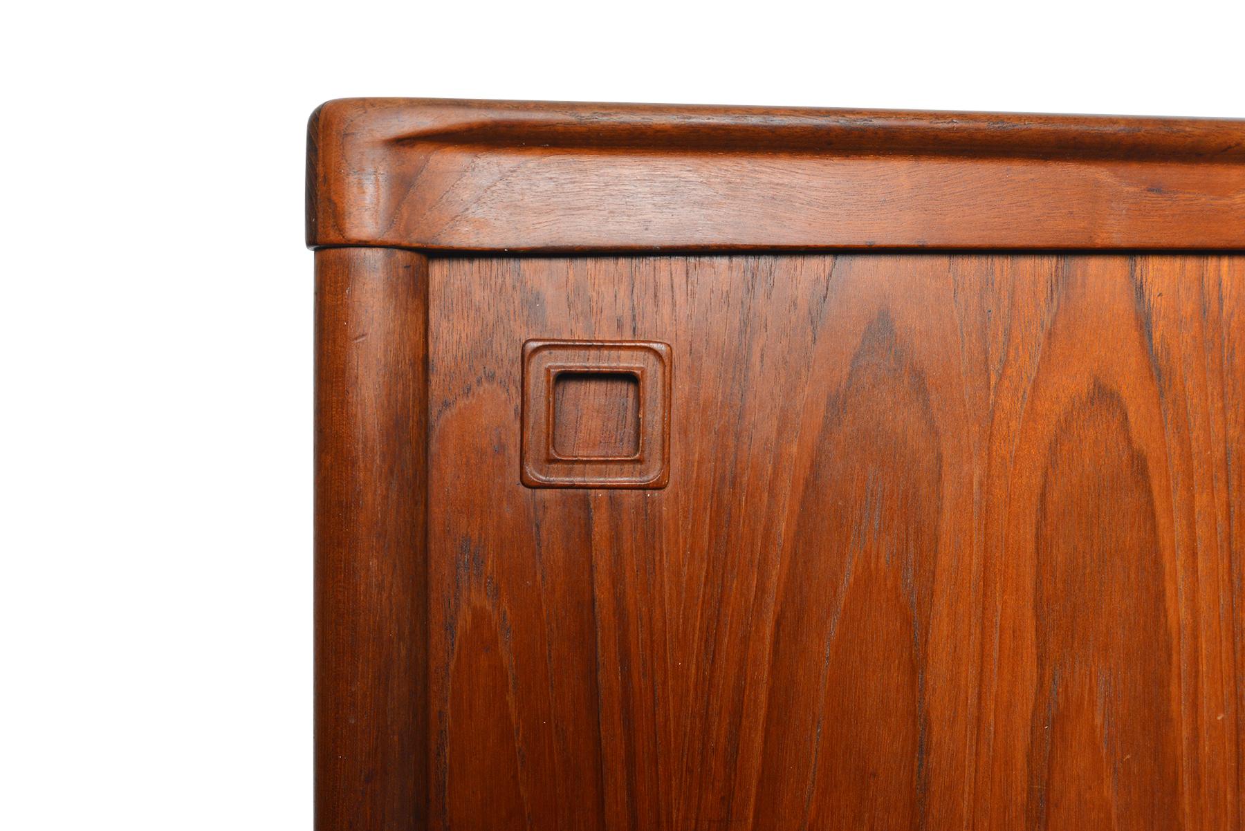 Square Pull Teak Credenza by h.w. Klein #1 In Good Condition For Sale In Berkeley, CA