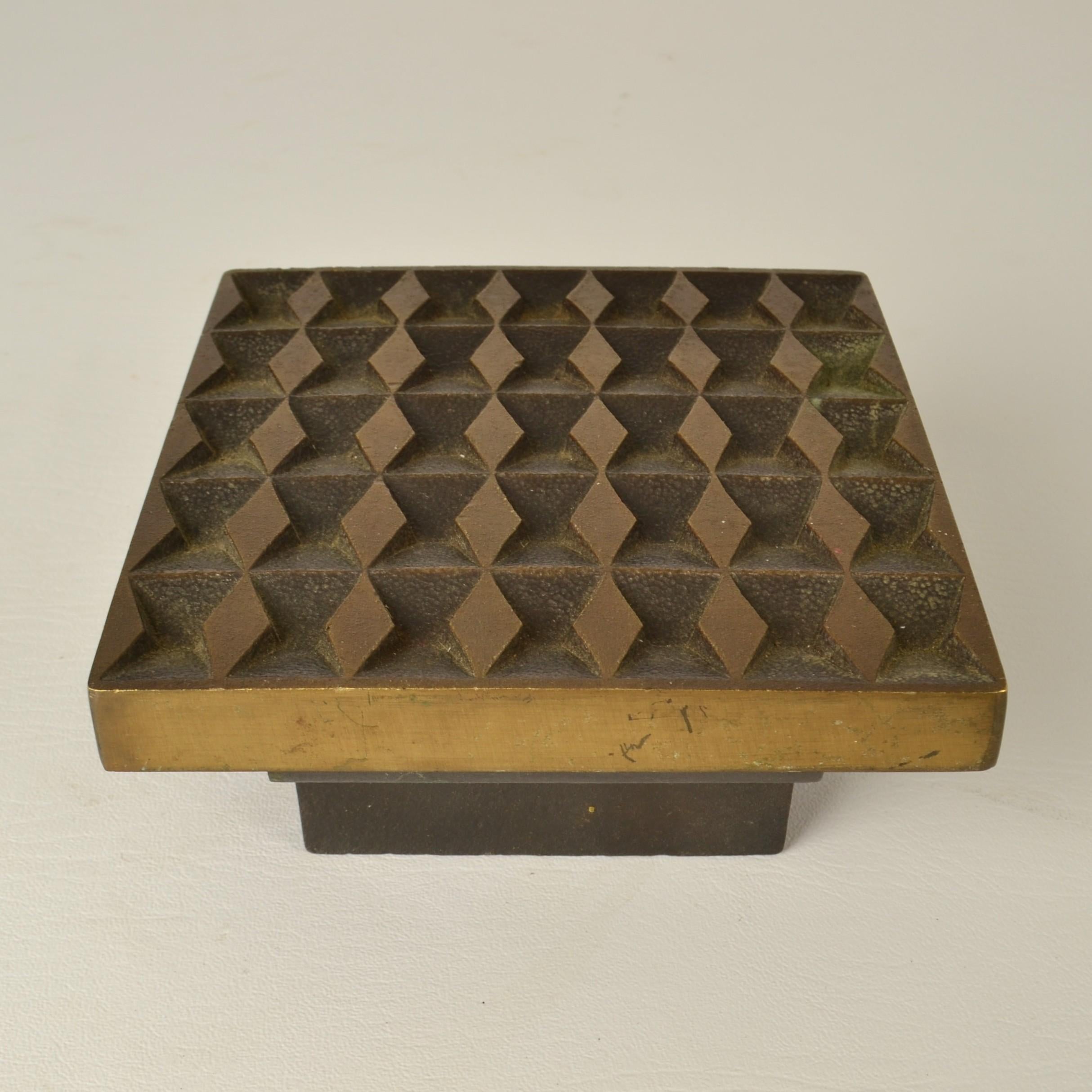 Square Push and Pull Door Handle in Bronze in Diamond Relief For Sale 1