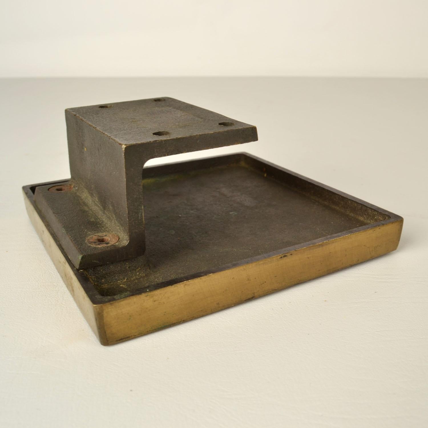 Square Push and Pull Door Handle in Bronze in Diamond Relief For Sale 2