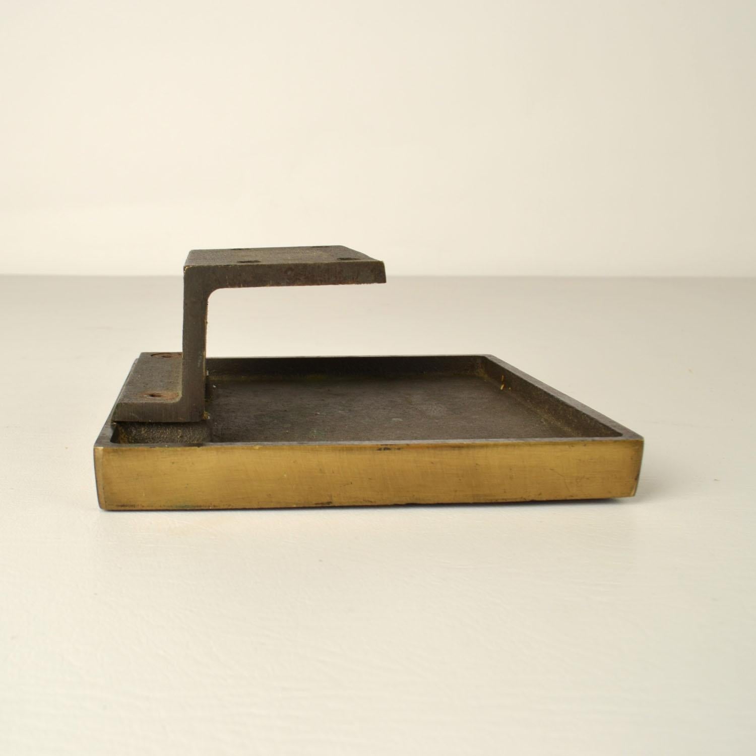Square Push and Pull Door Handle in Bronze in Diamond Relief For Sale 3