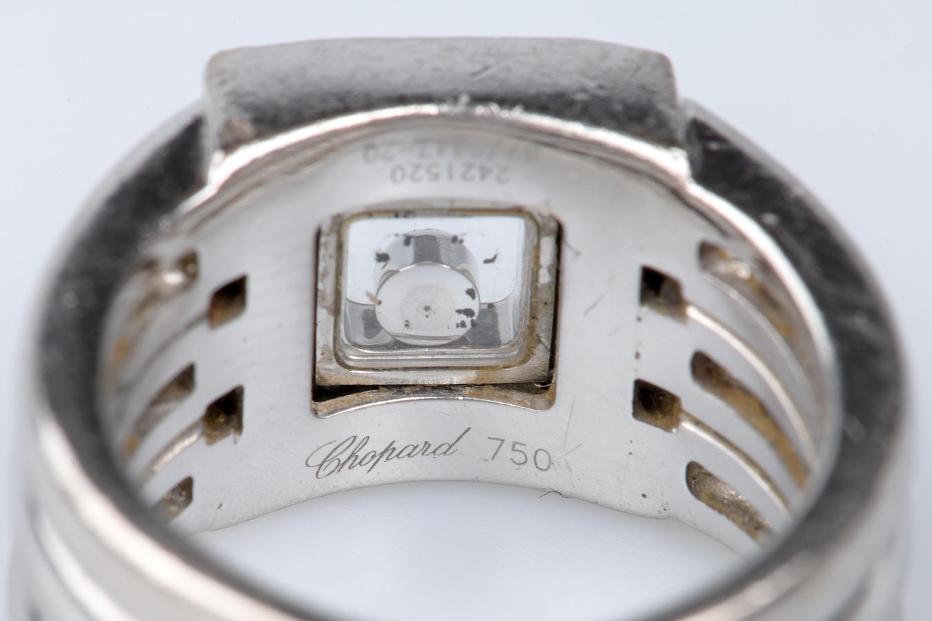 Square ring by Chopard, in 18-carat white gold, set with 45 diamonds For Sale 3