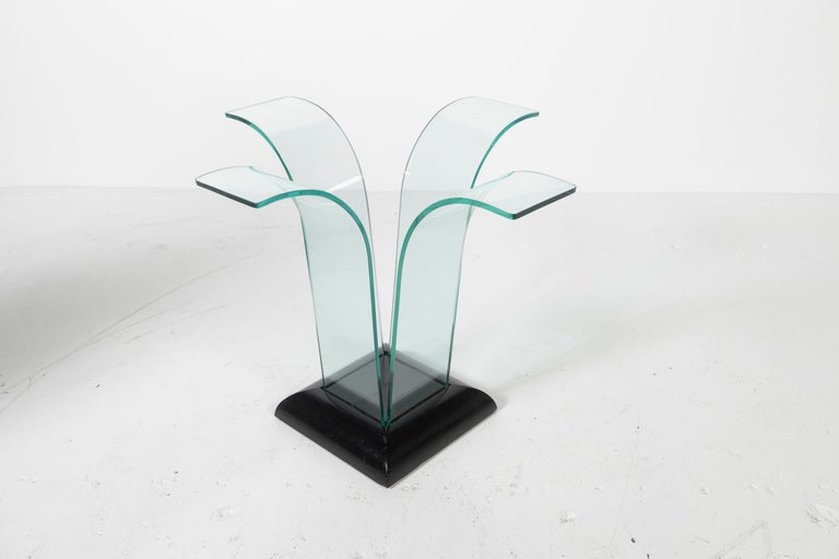 Square Sculptural Glass Center Table by Modernage In Excellent Condition For Sale In San Francisco, CA