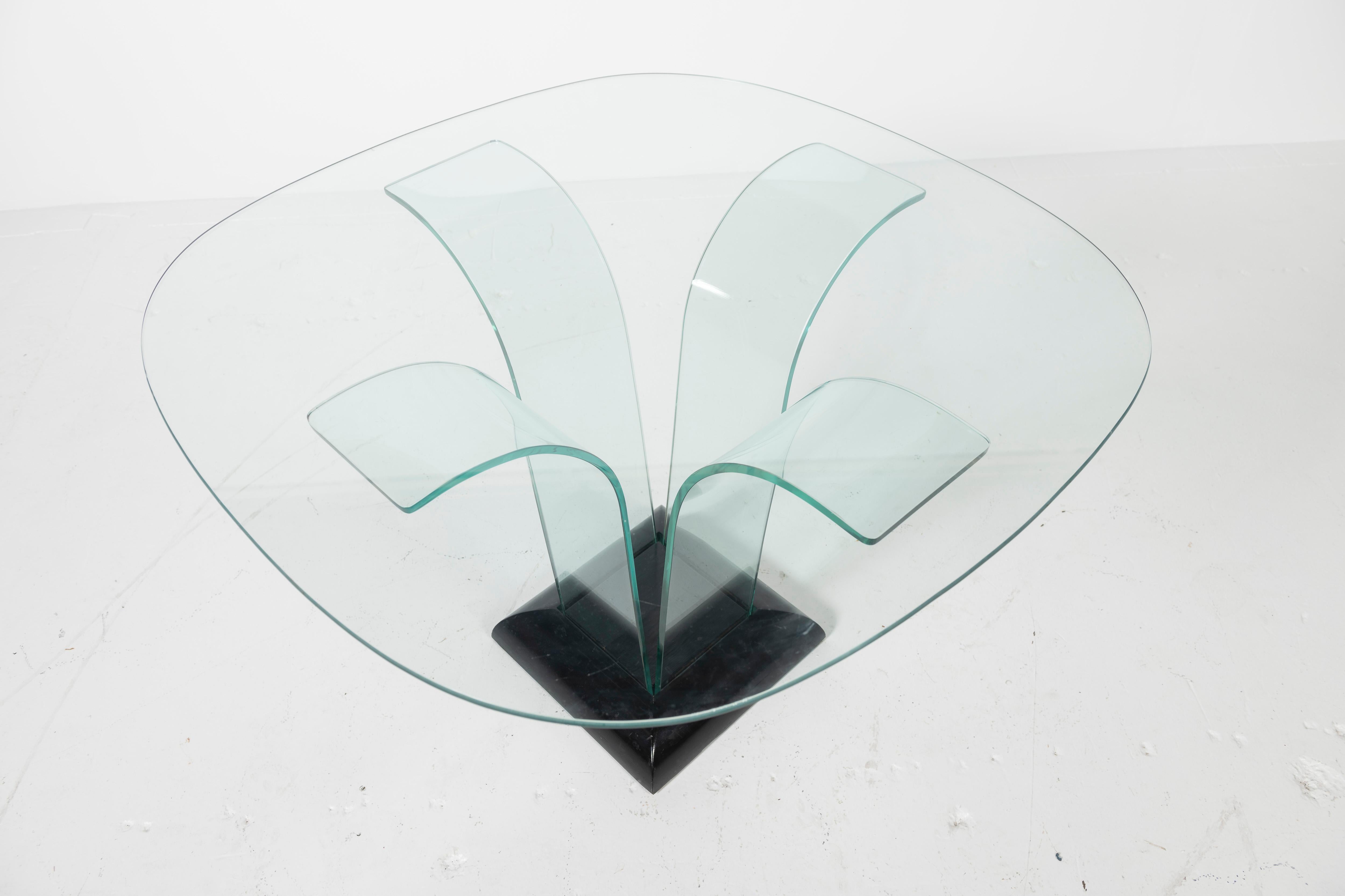 Square Sculptural Glass Center Table by Modernage For Sale 1